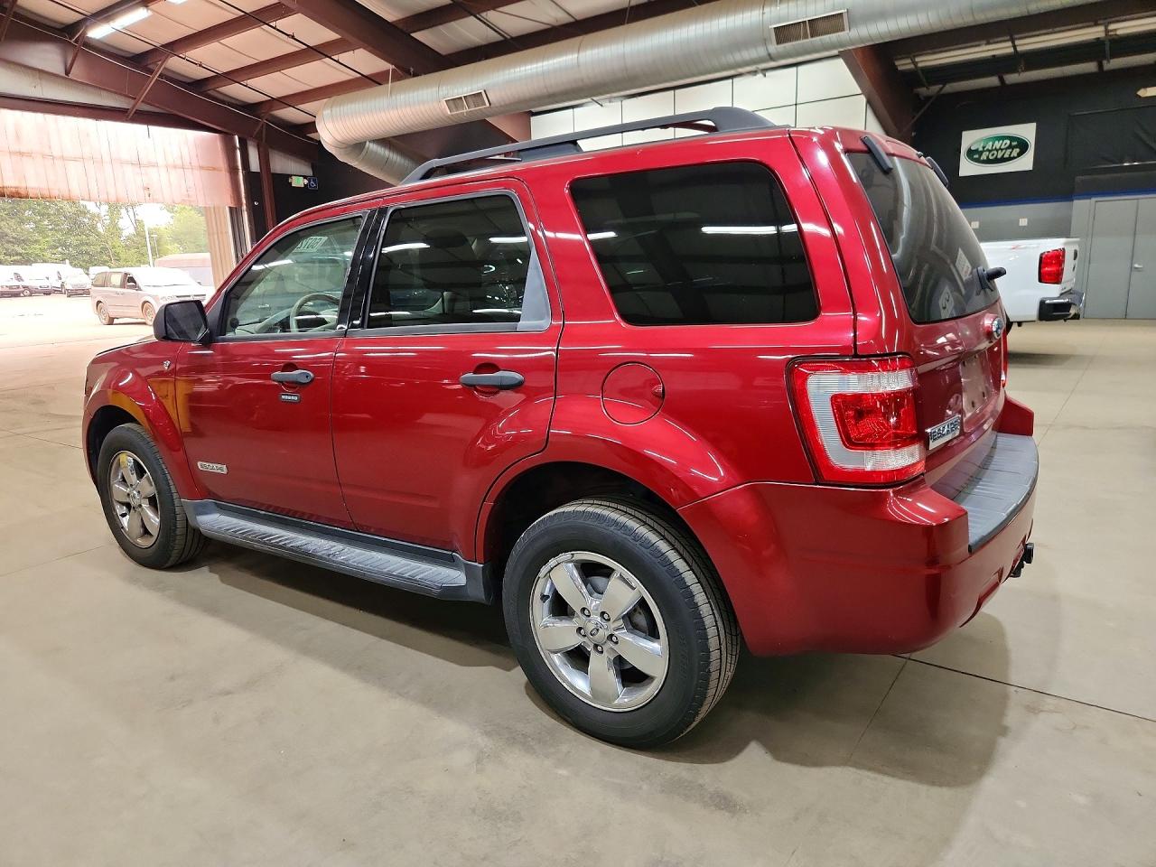 2008 Ford Escape Xlt Red vin: 1FMCU931X8KB58156