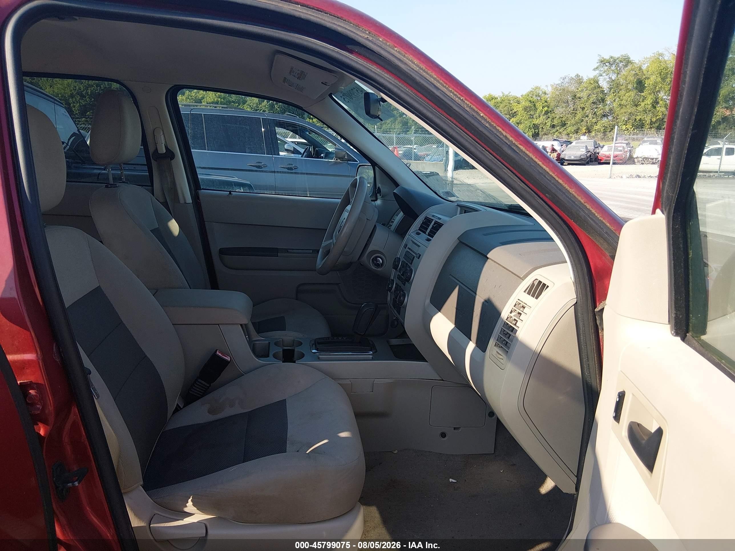 2008 Ford Escape Xlt Red vin: 1FMCU931X8KD40195