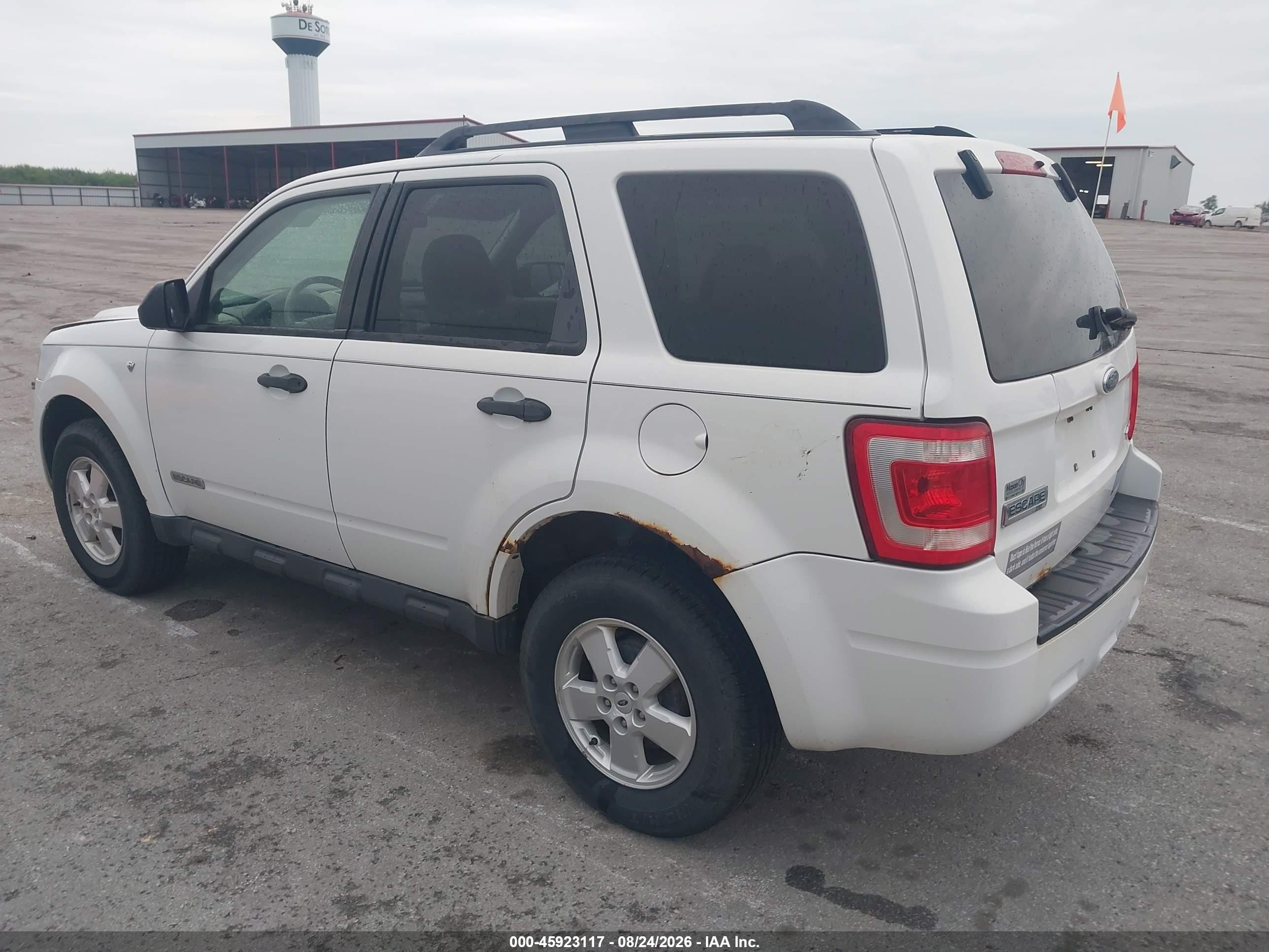 2008 Ford Escape Xlt Белый vin: 1FMCU931X8KD65355