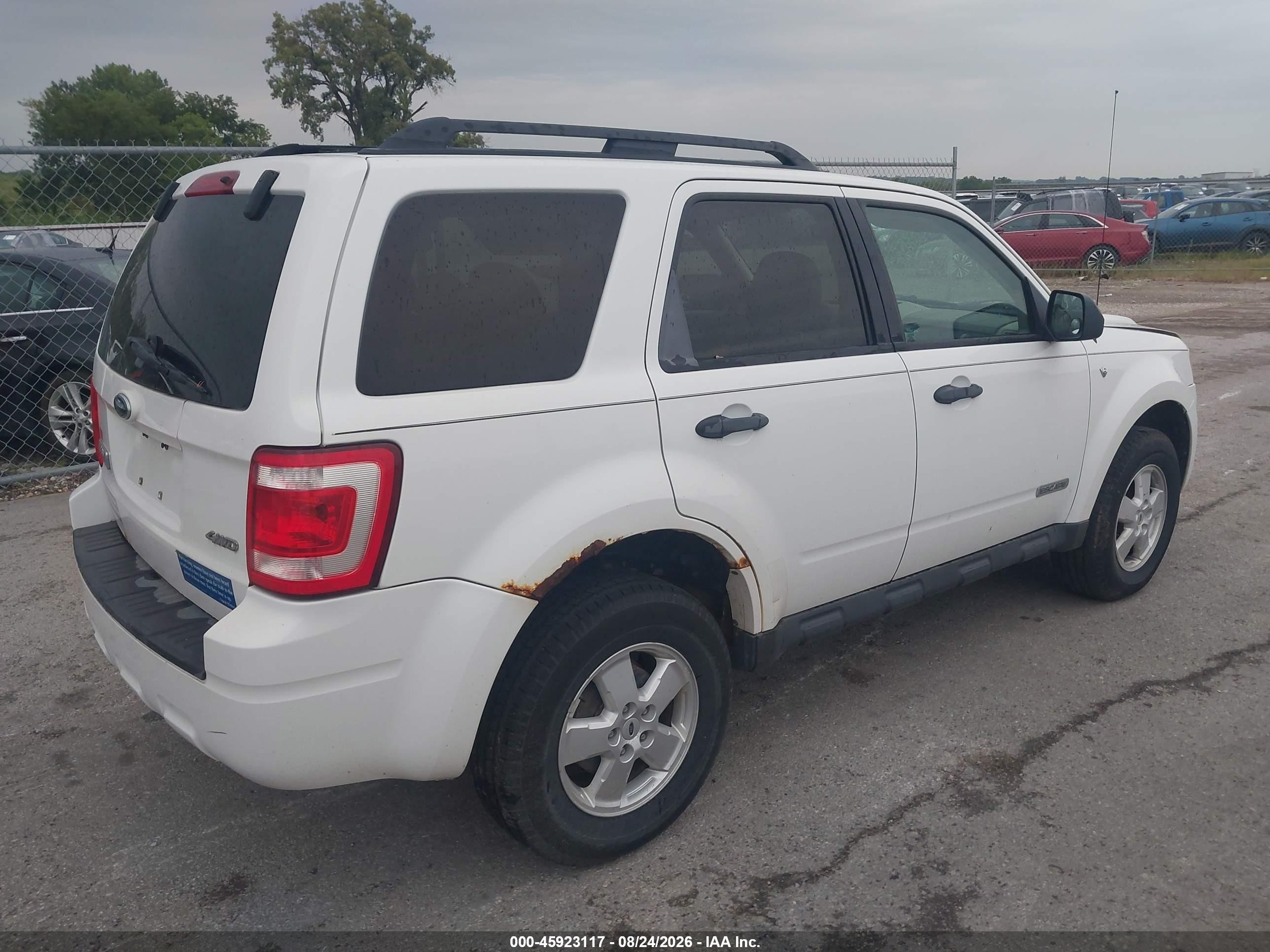 2008 Ford Escape Xlt Белый vin: 1FMCU931X8KD65355