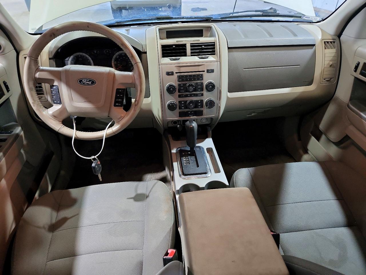 2009 Ford Escape Xlt White vin: 1FMCU93709KA20583