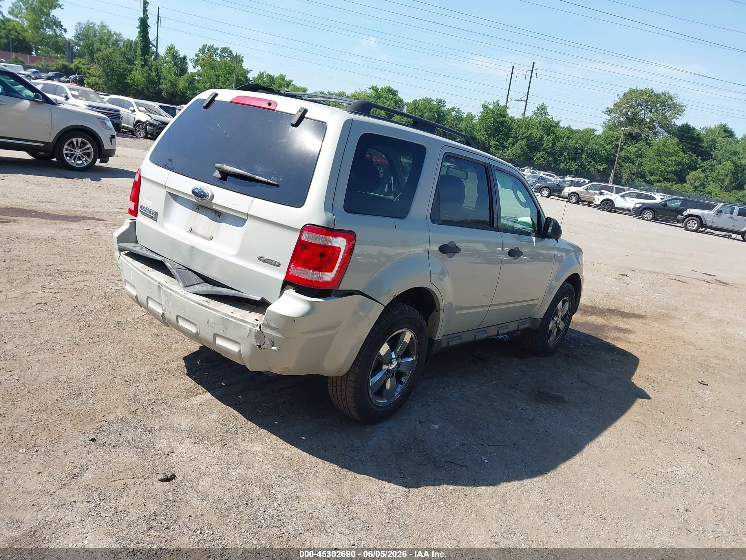 2009 Ford Escape Xlt Beige vin: 1FMCU93719KD07673