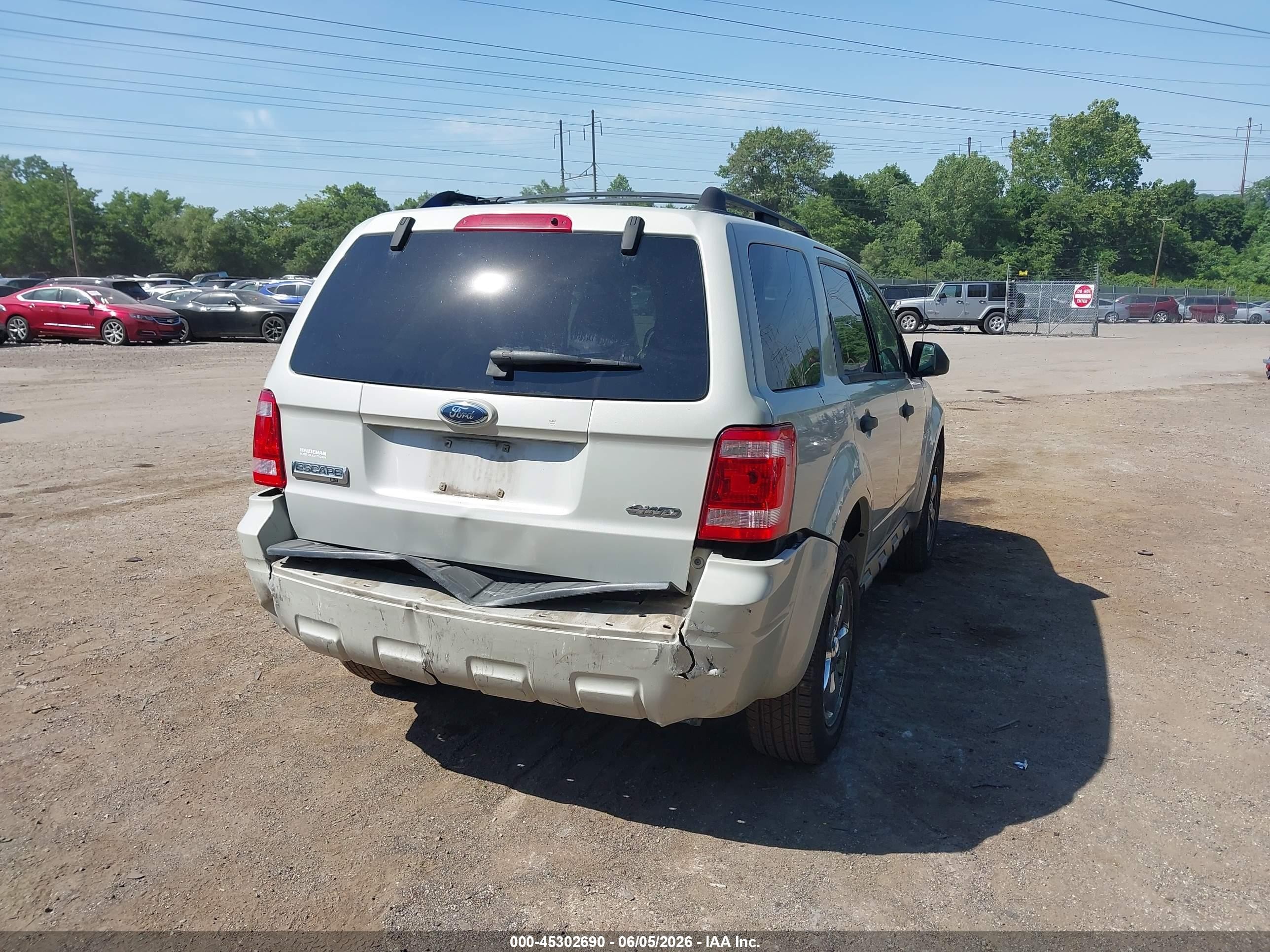 2009 Ford Escape Xlt Beige vin: 1FMCU93719KD07673