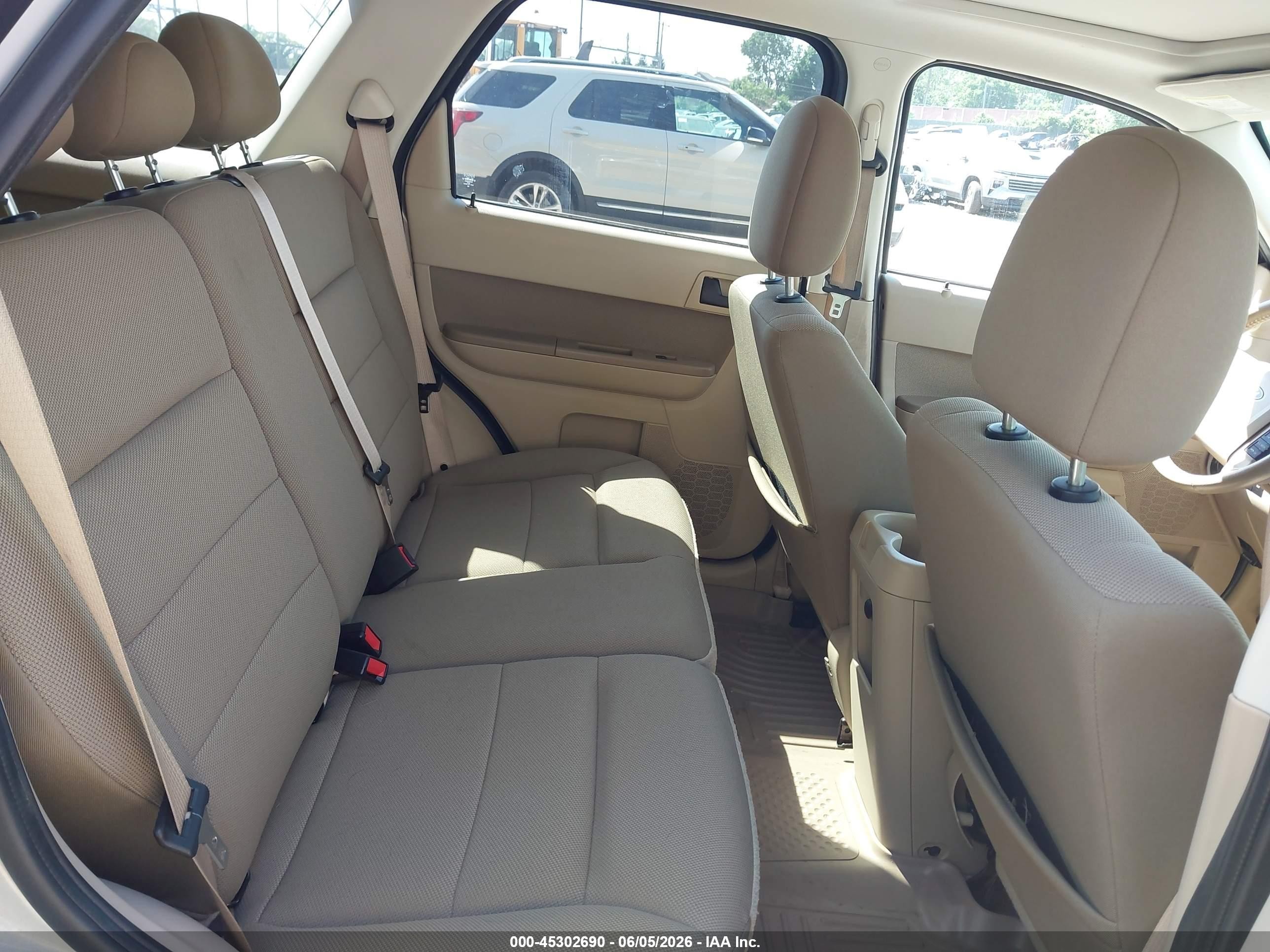 2009 Ford Escape Xlt Beige vin: 1FMCU93719KD07673