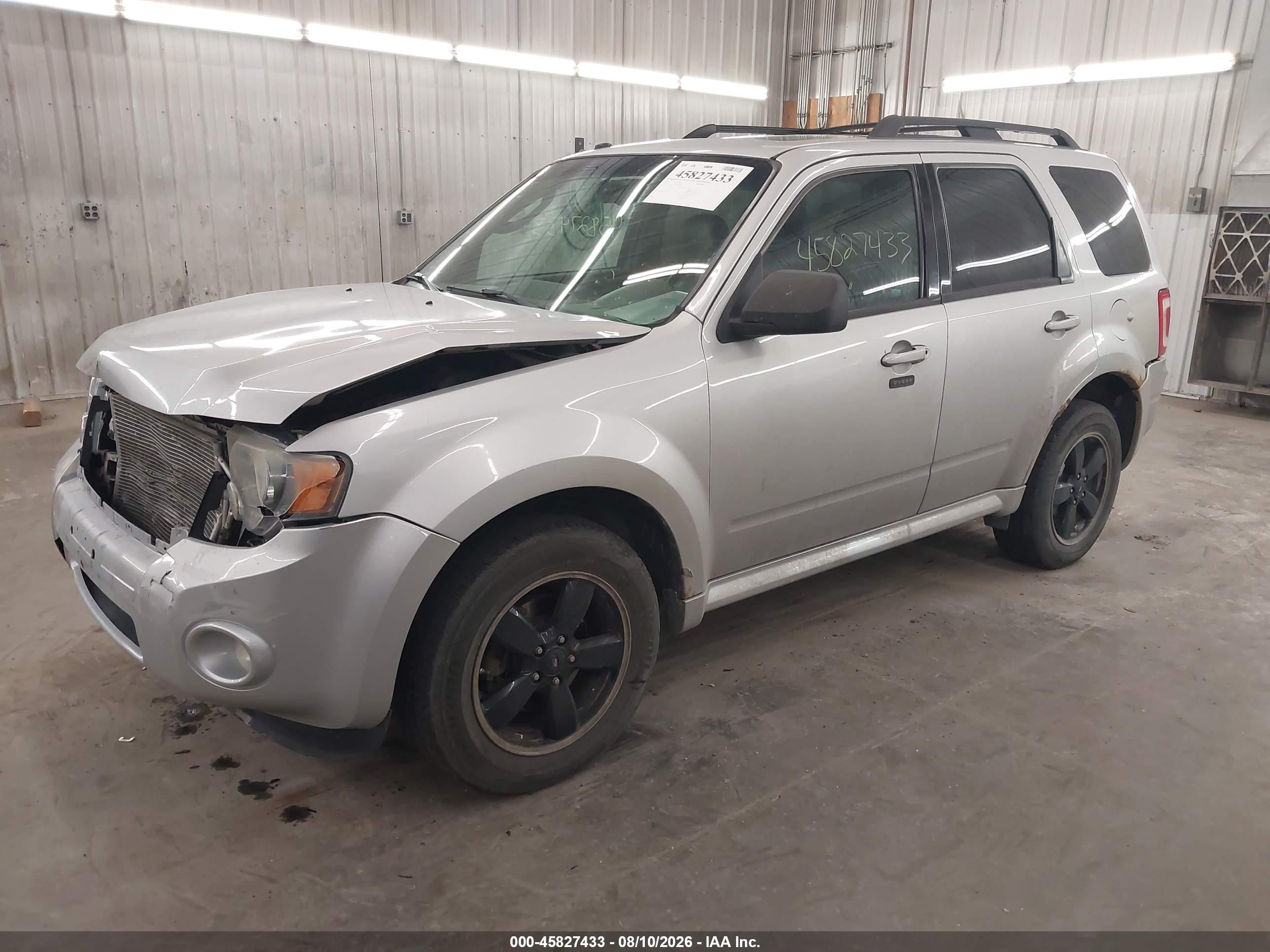 2009 Ford Escape Xlt Серебряный vin: 1FMCU93749KB78456