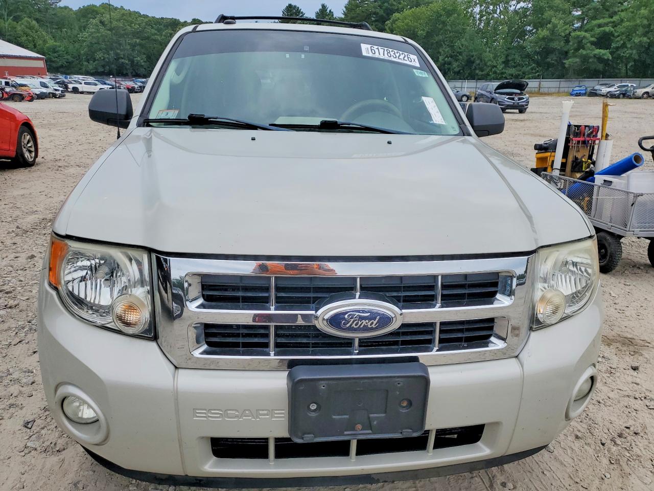 2009 Ford Escape Xlt White vin: 1FMCU93759KA63705
