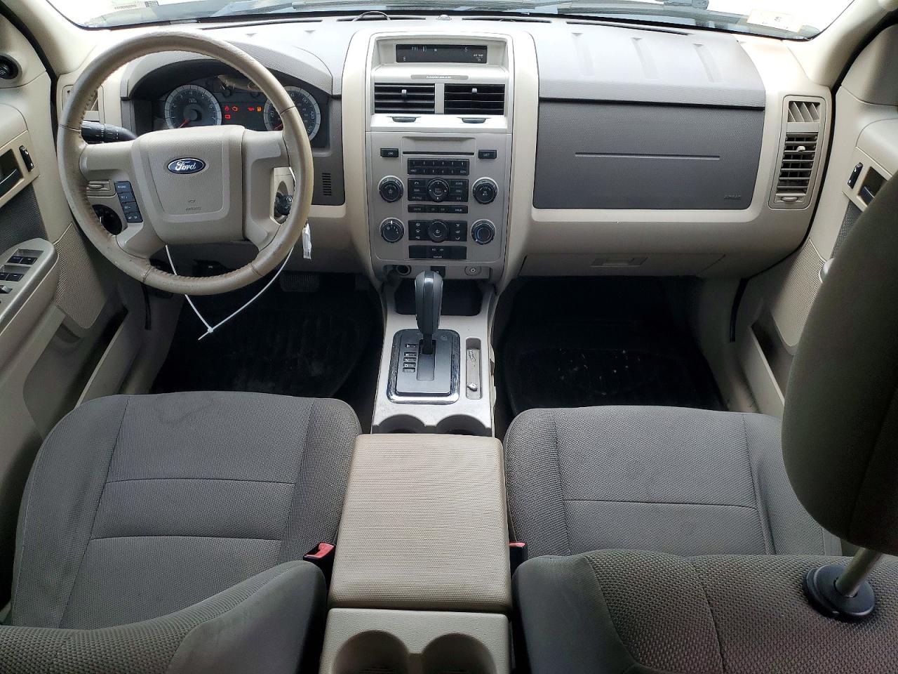 2009 Ford Escape Xlt White vin: 1FMCU93759KA63705