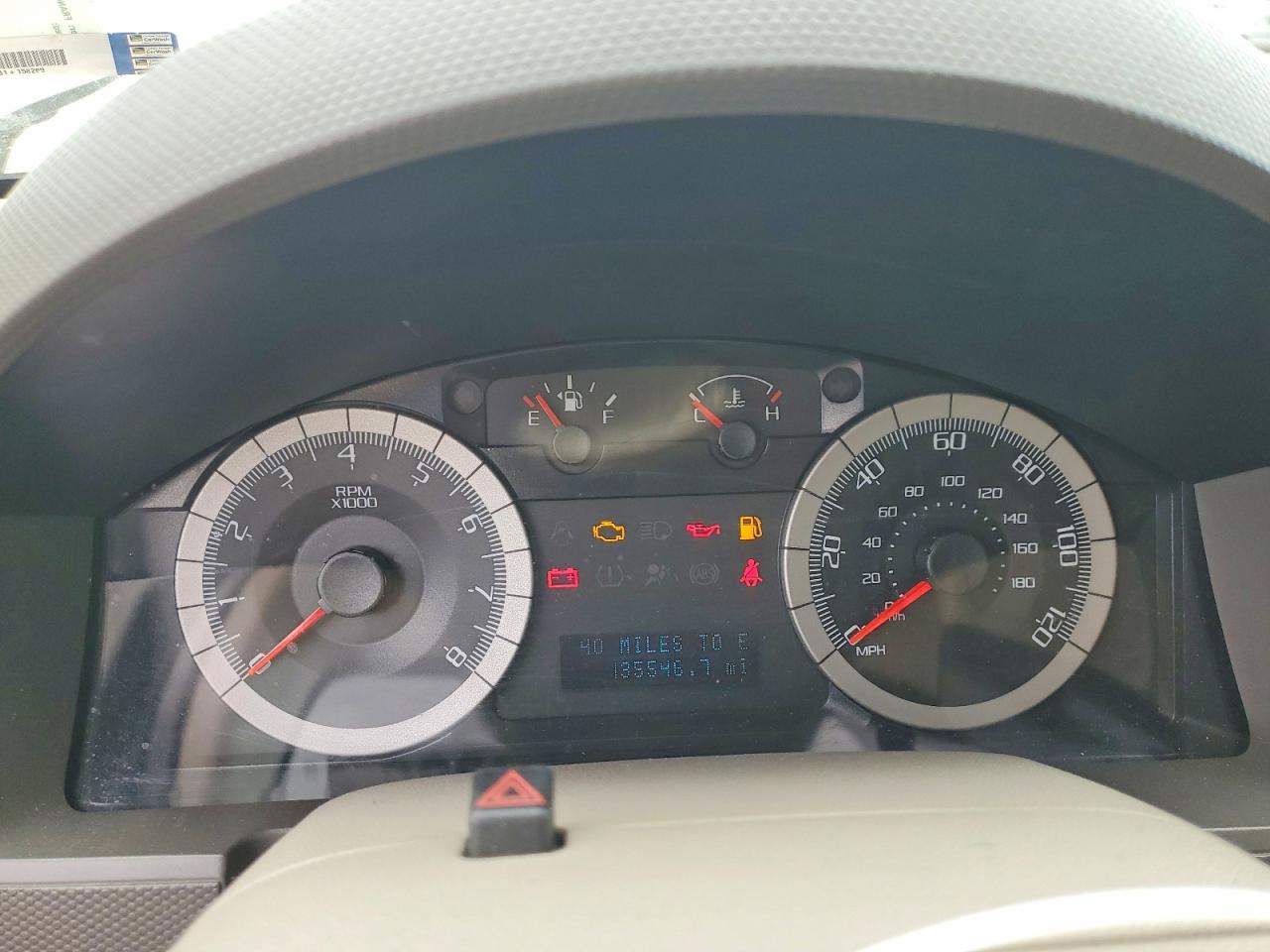 2009 Ford Escape Xlt White vin: 1FMCU93759KA63705