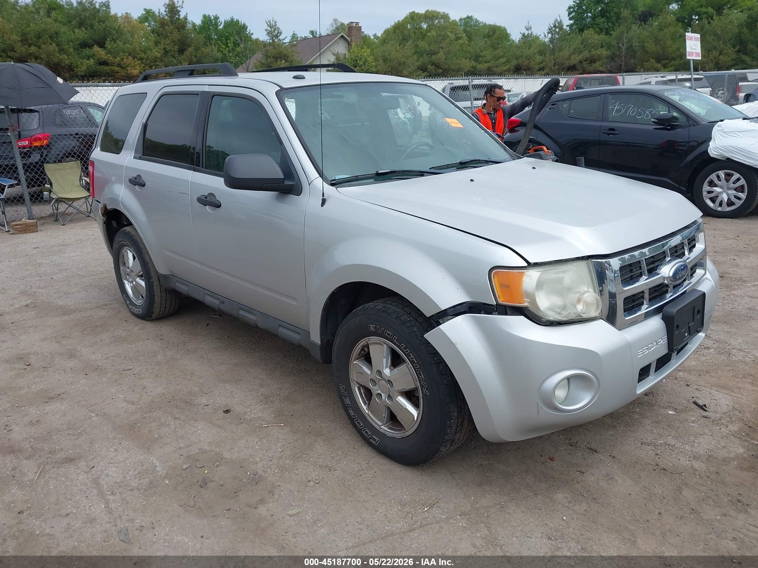 2009 Ford Escape Xlt Gray vin: 1FMCU93759KA74932