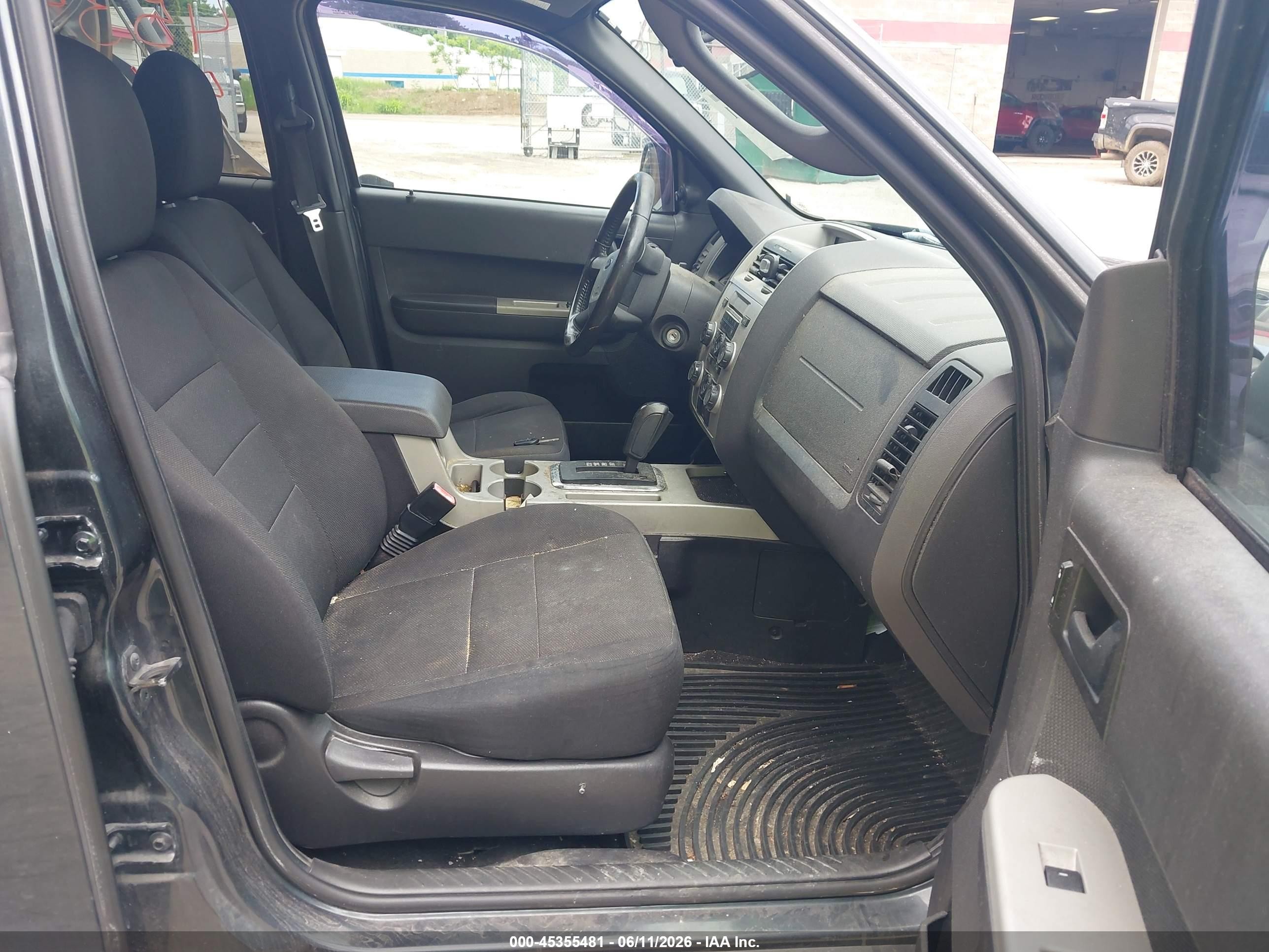 2009 Ford Escape Xlt Gray vin: 1FMCU93769KC03356