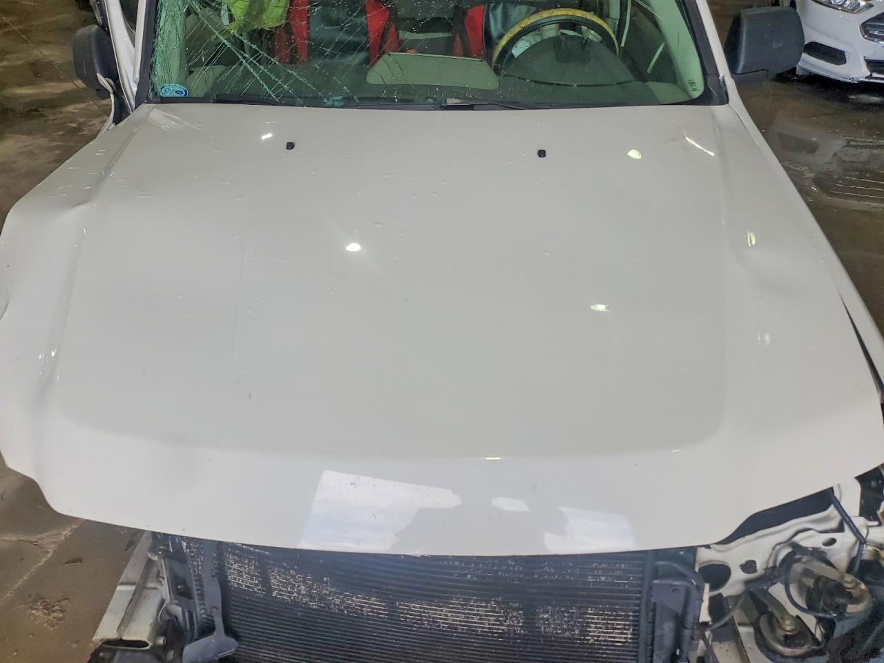 2009 Ford Escape Xlt White vin: 1FMCU93789KB28515