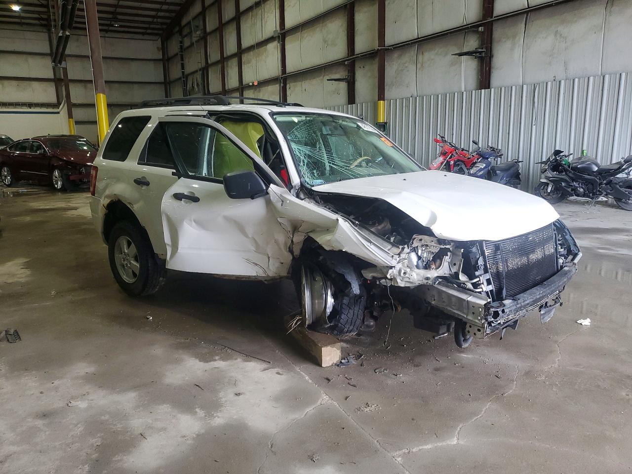 2009 Ford Escape Xlt White vin: 1FMCU93789KB28515