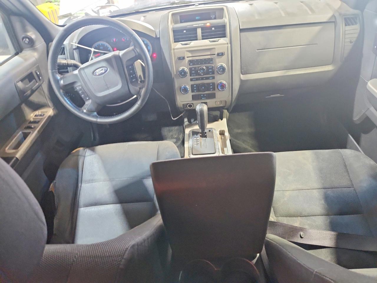 2009 Ford Escape Xlt Silver vin: 1FMCU93G09KB70046