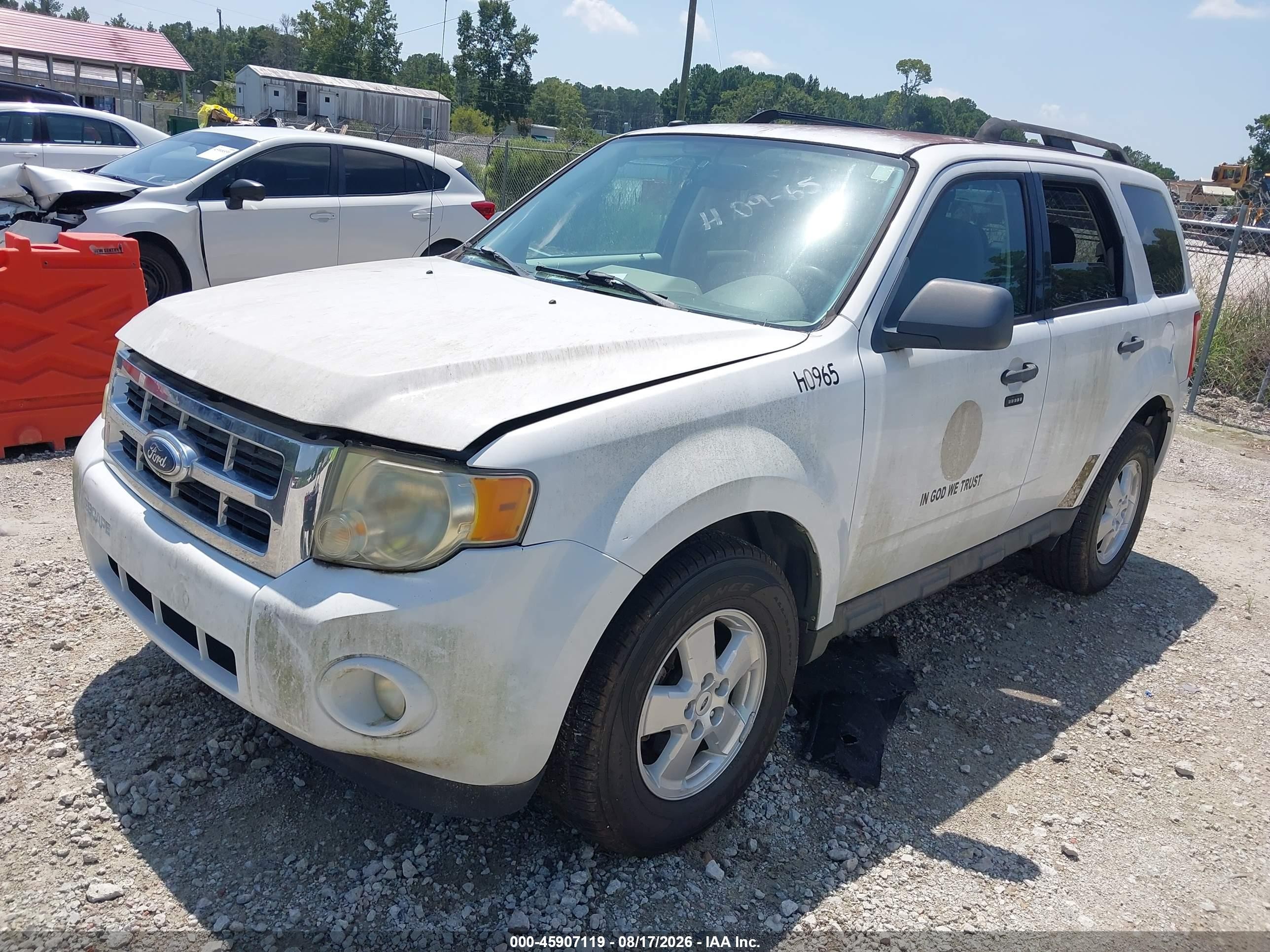 2009 Ford Escape Xlt White vin: 1FMCU93G29KA69719