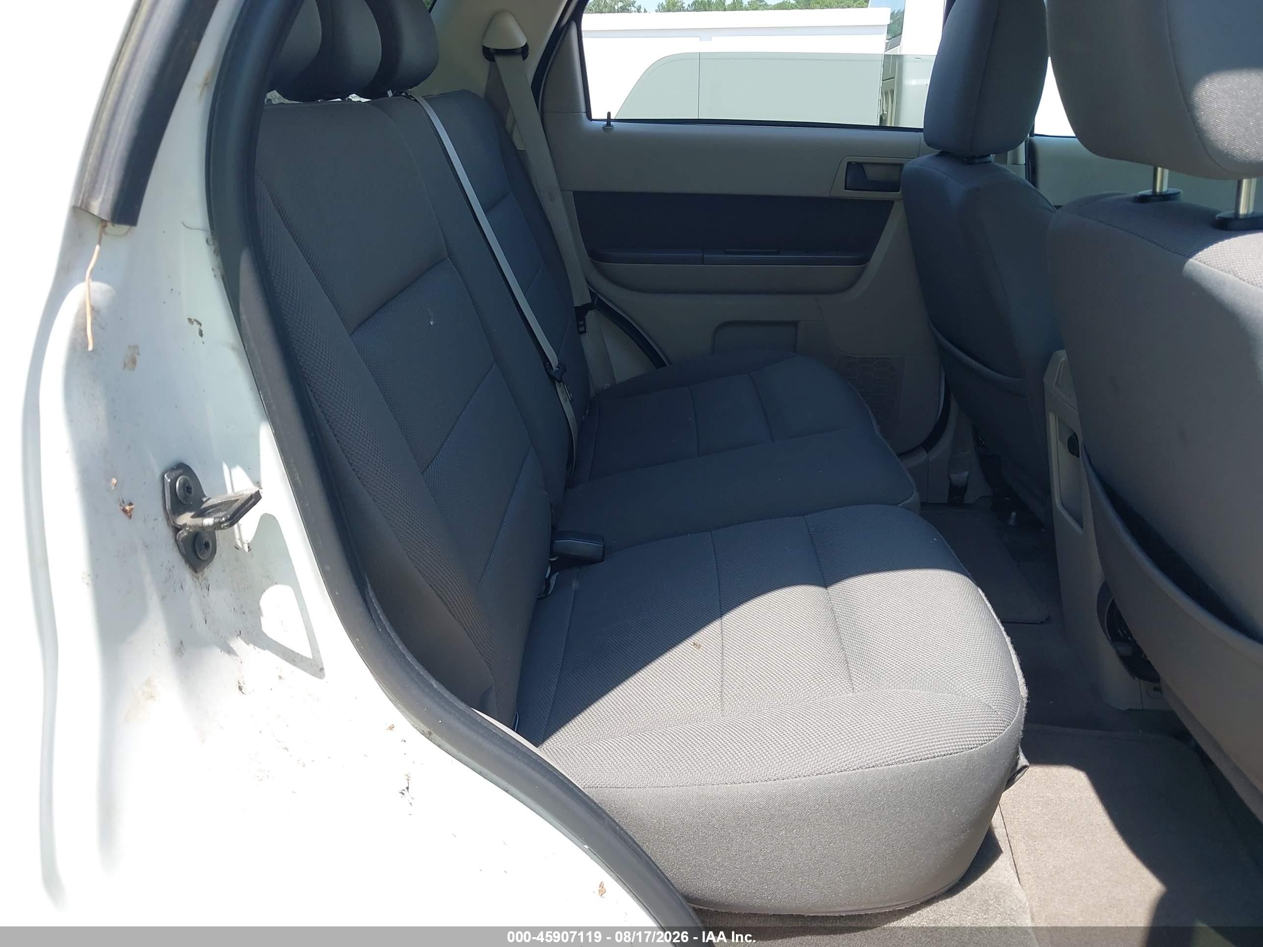 2009 Ford Escape Xlt White vin: 1FMCU93G29KA69719