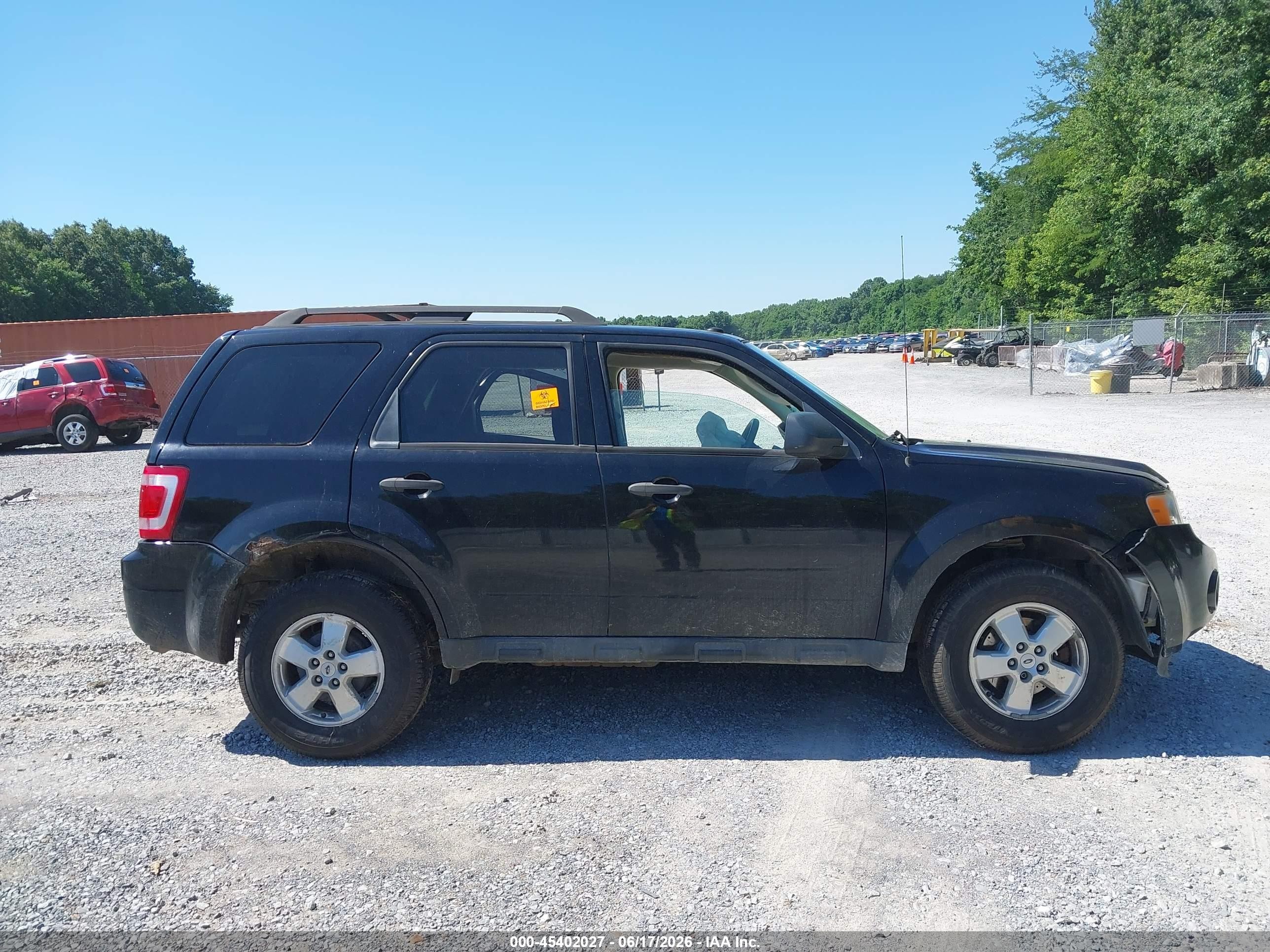 2009 Ford Escape Xlt Red vin: 1FMCU93G29KC30408