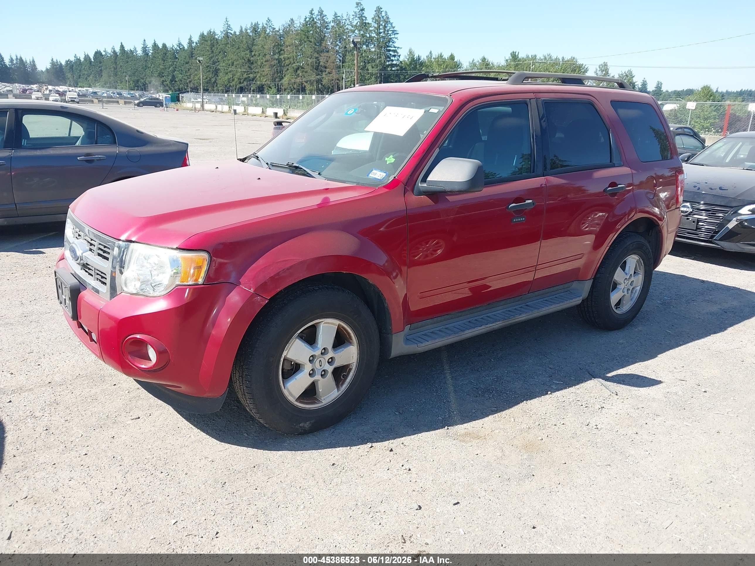 2009 Ford Escape Xlt Red vin: 1FMCU93G39KB21097