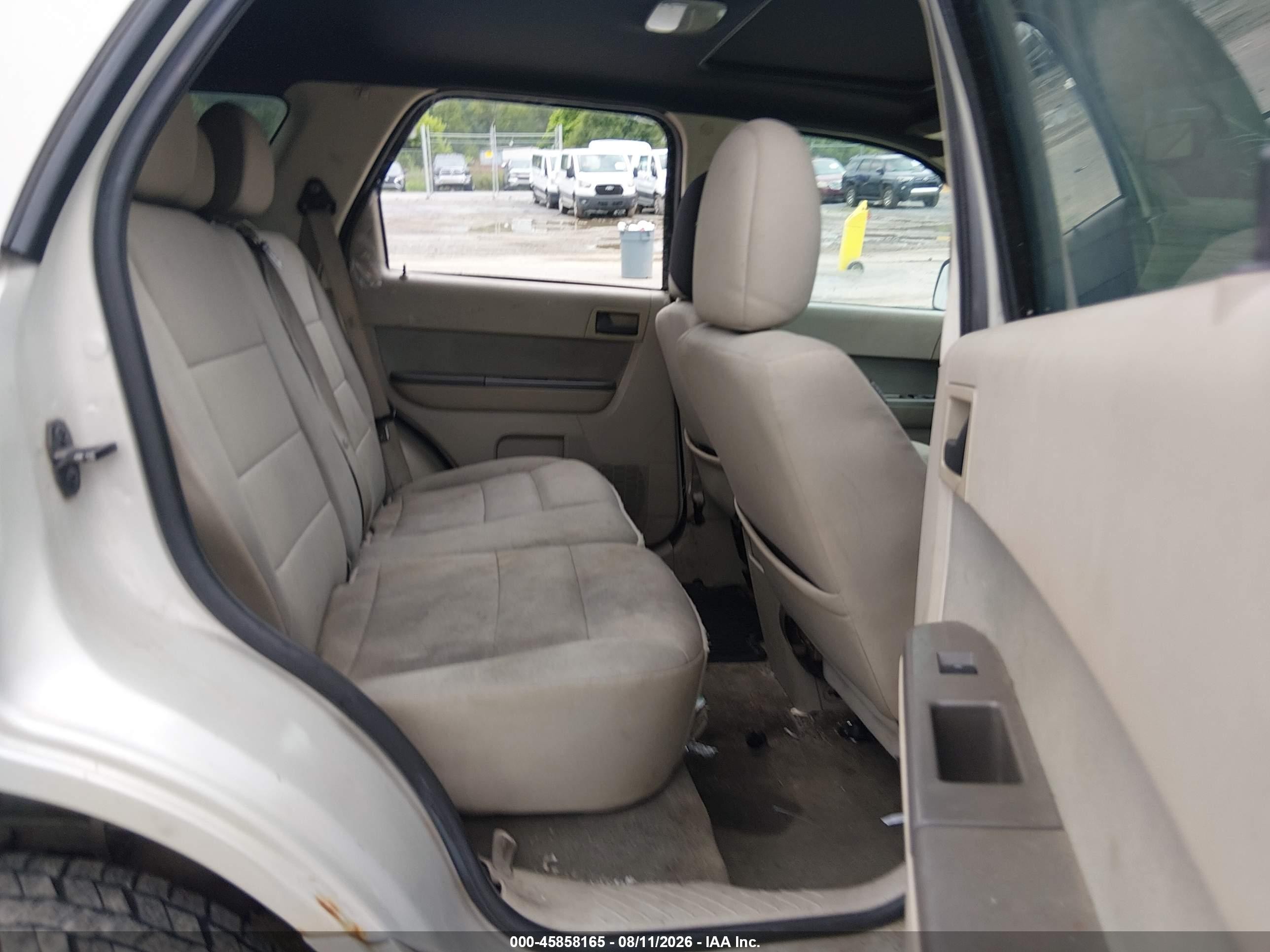 2009 Ford Escape Xlt Cream vin: 1FMCU93G39KC11981
