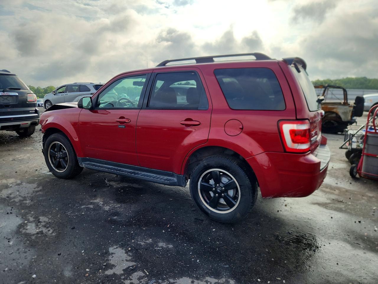 2009 Ford Escape Xlt Red vin: 1FMCU93G39KC58203