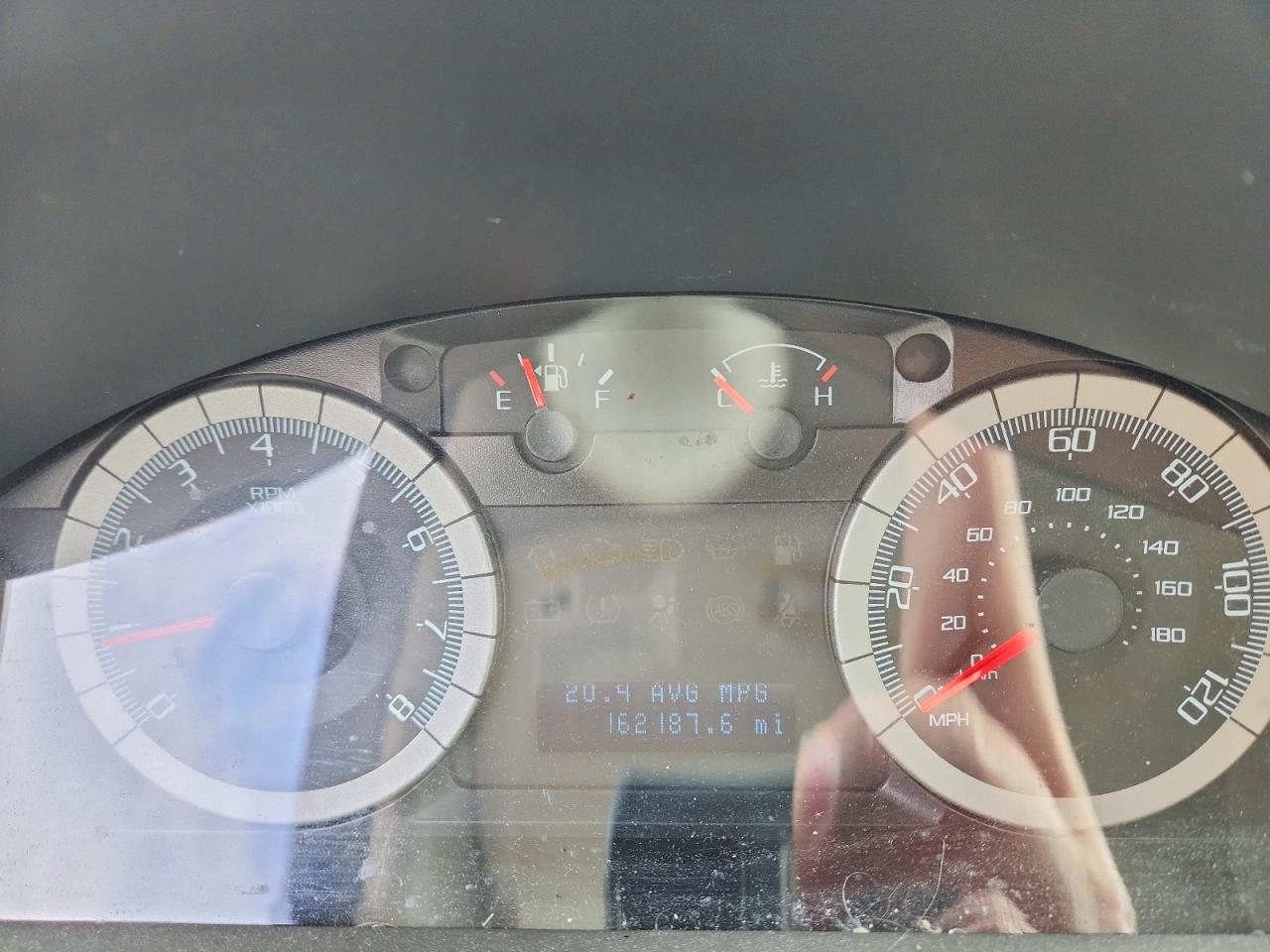 2009 Ford Escape White vin: 1FMCU93G49KA86196