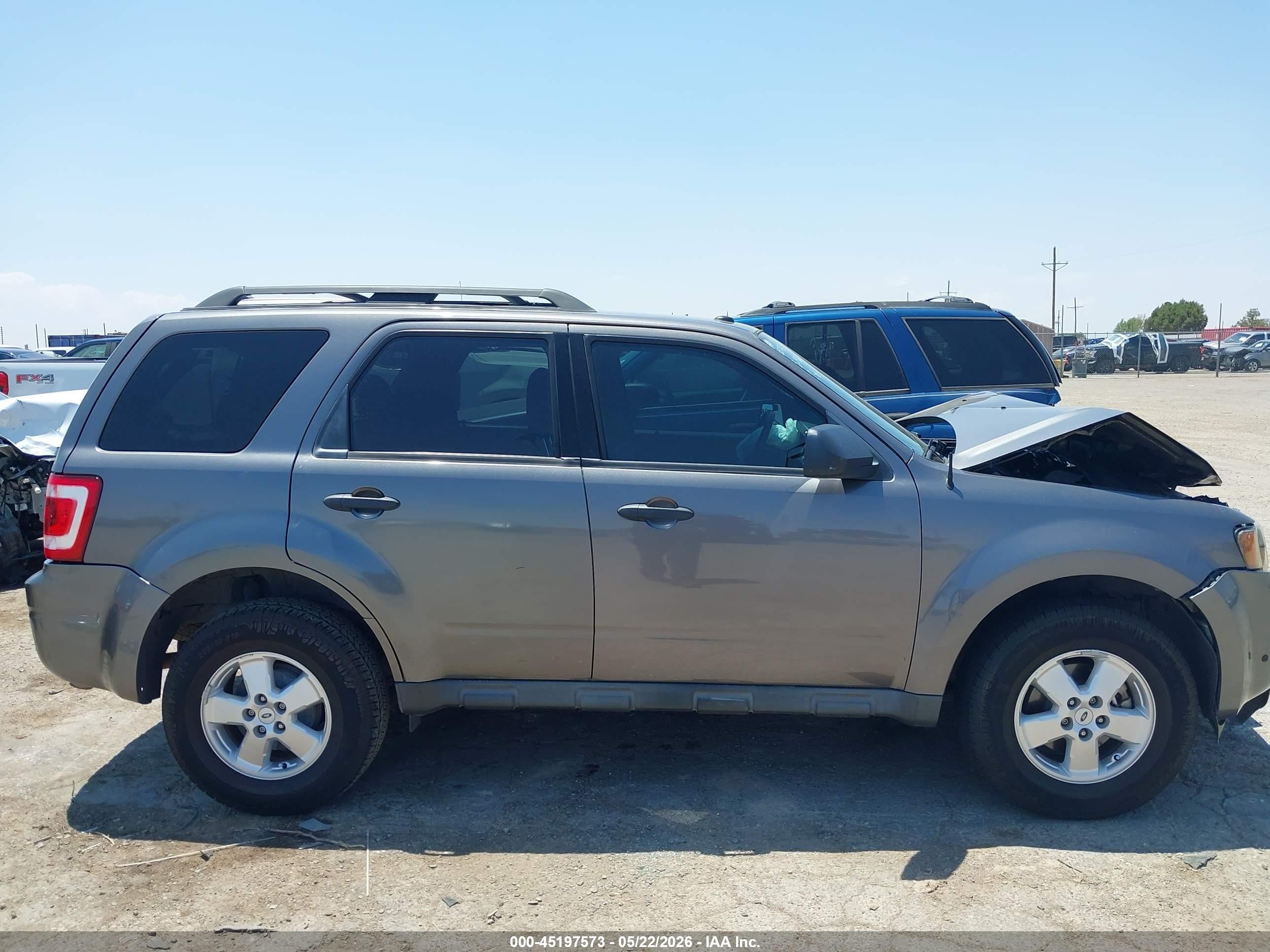 2009 Ford Escape Xlt Gray vin: 1FMCU93G49KB78991