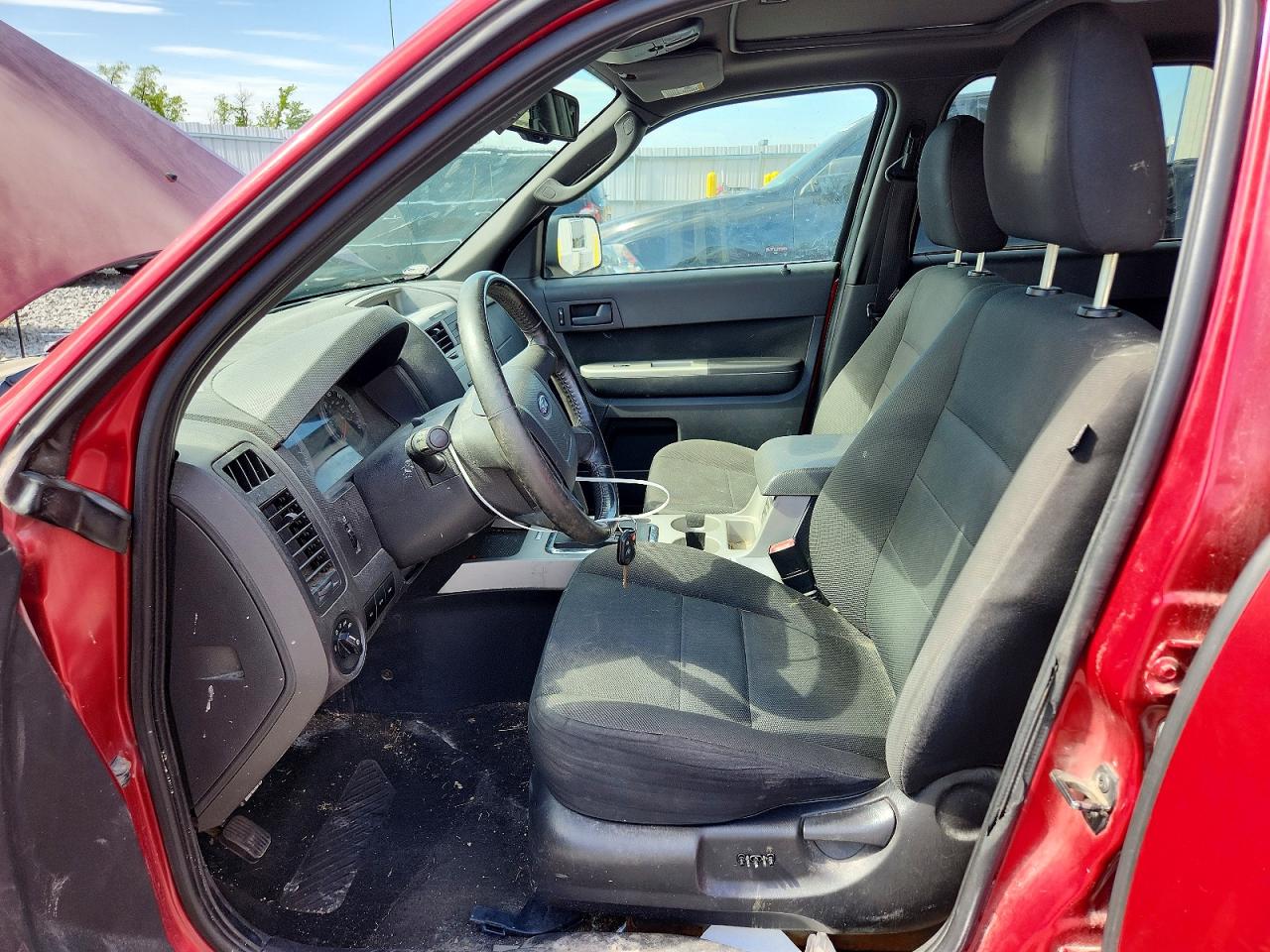 2009 Ford Escape Xlt Red vin: 1FMCU93G59KA07487