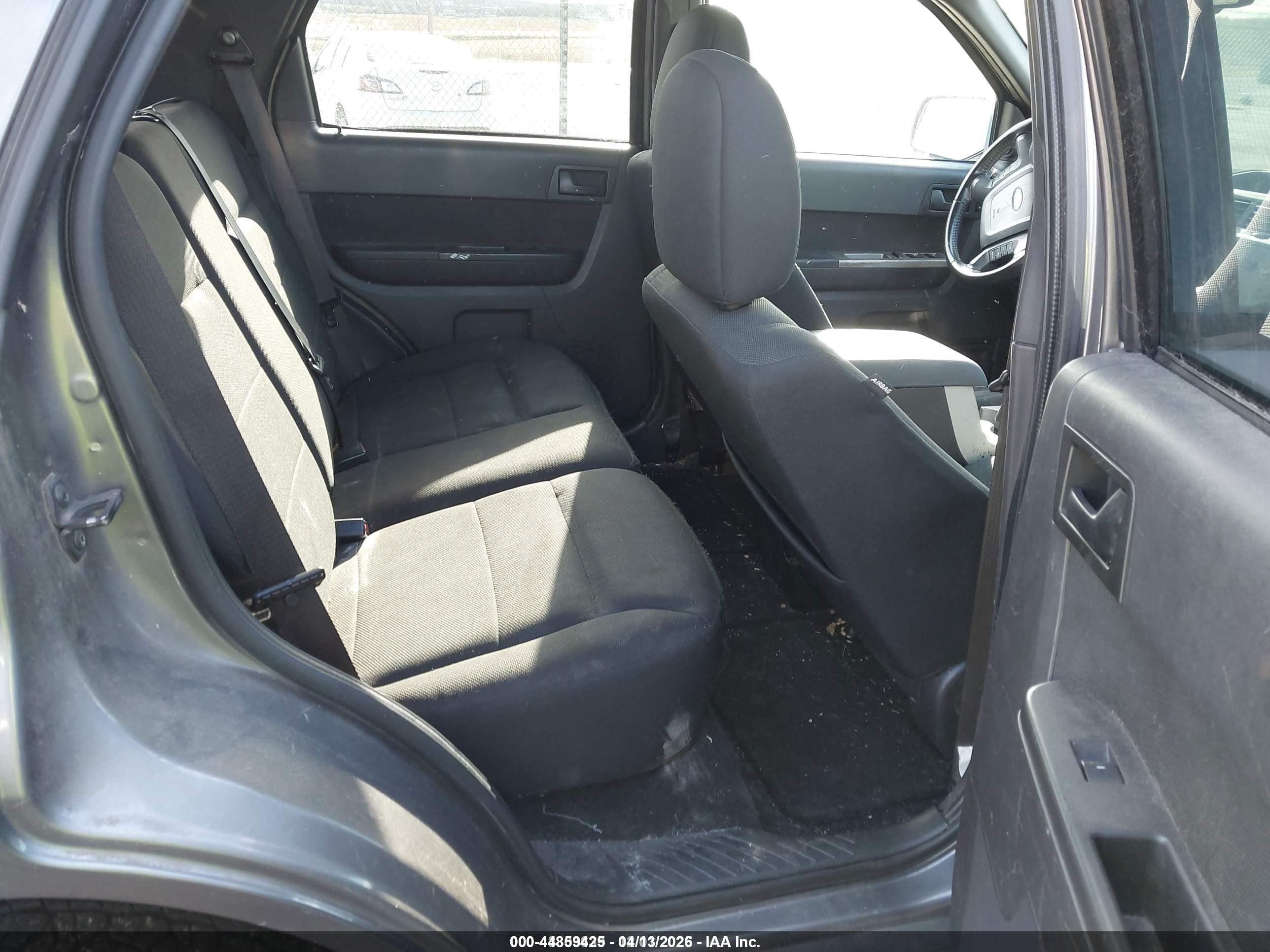 2009 Ford Escape Xlt Gray vin: 1FMCU93G59KA81962