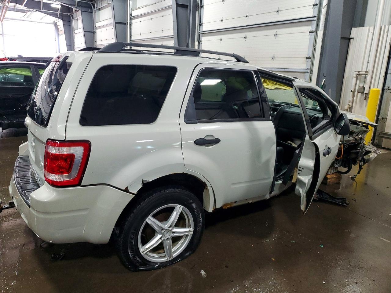 2009 Ford Escape Beige vin: 1FMCU93G59KC98329