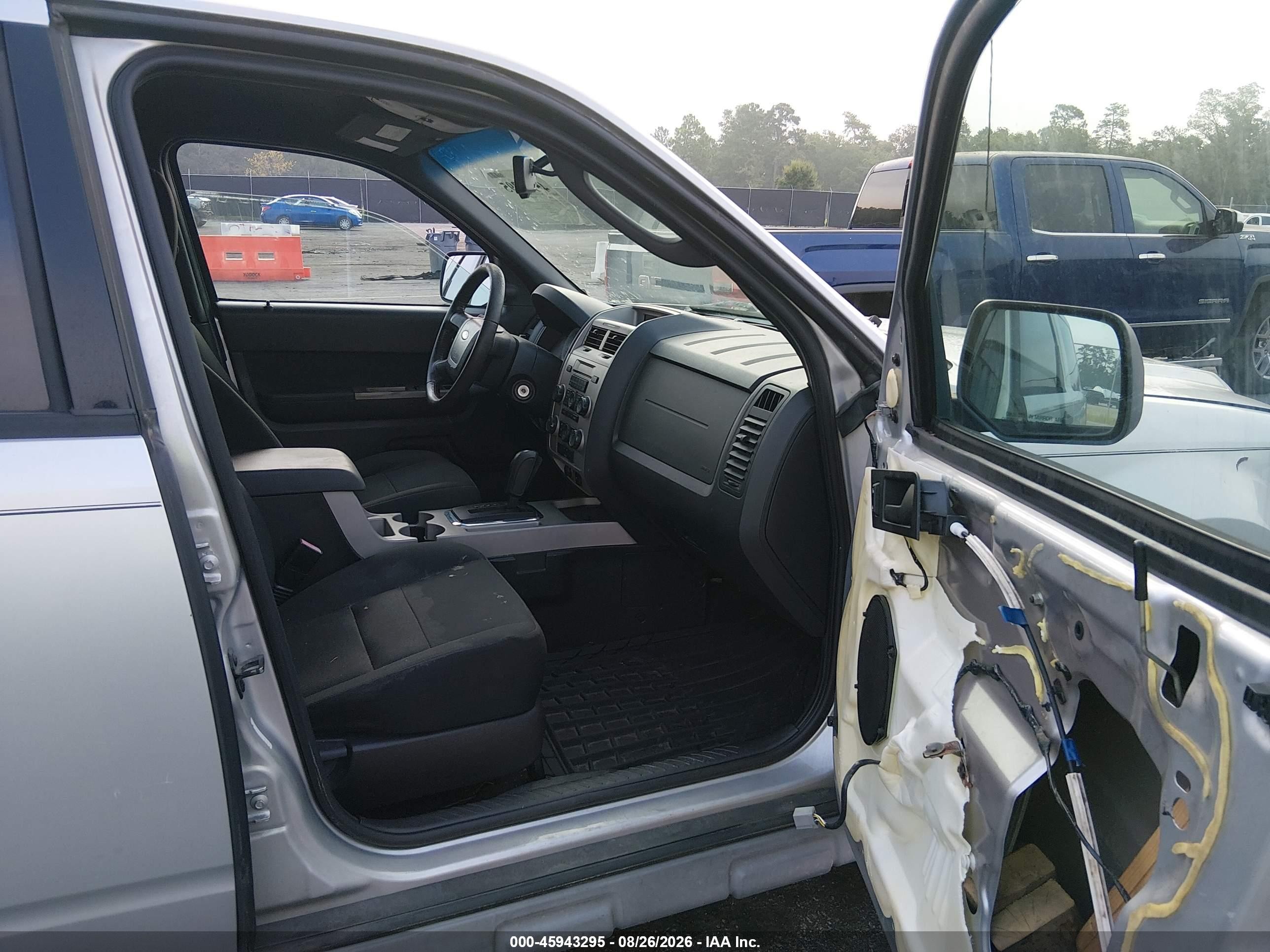 2009 Ford Escape Xlt Серебряный vin: 1FMCU93G69KB70035