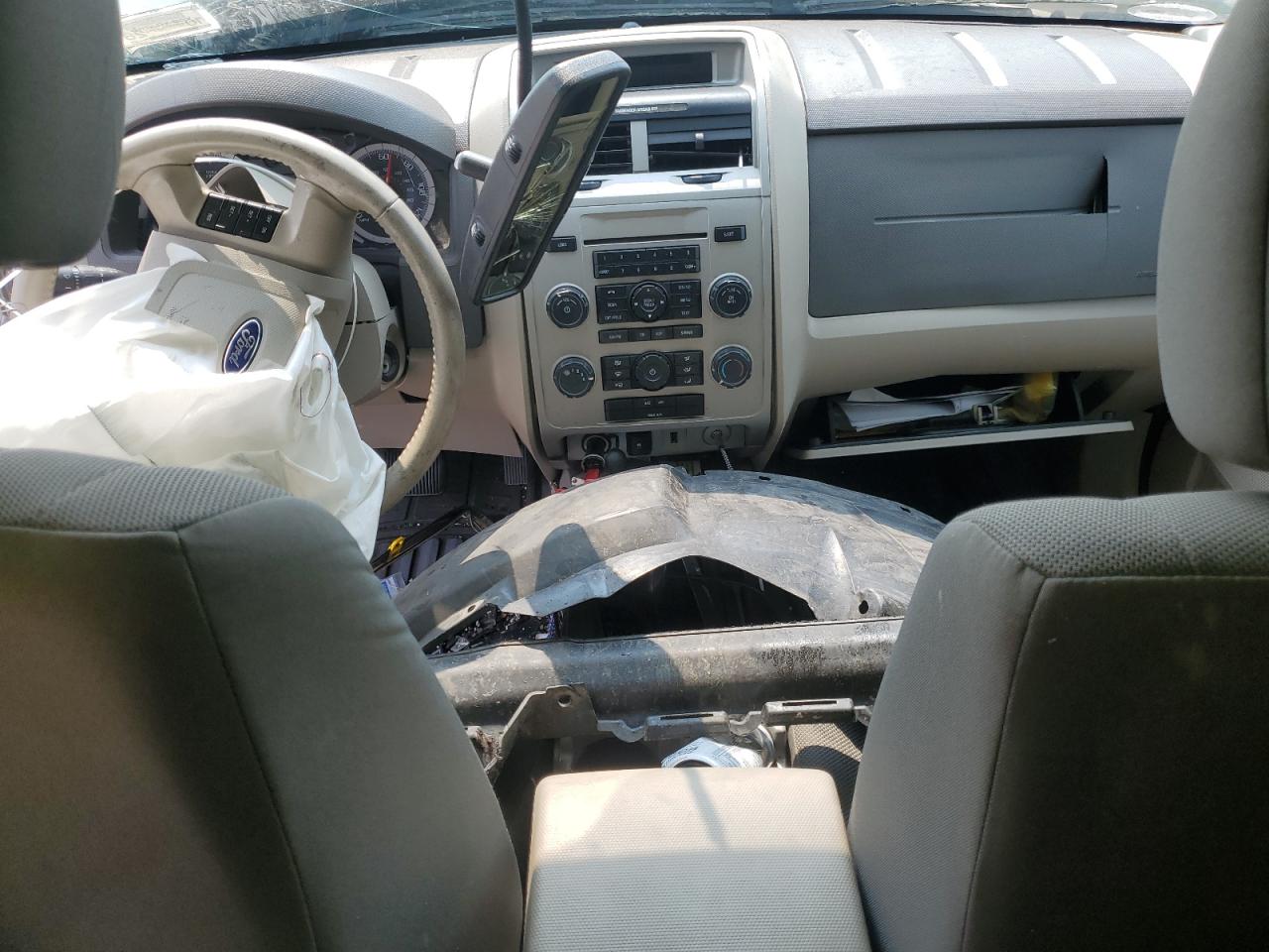 2009 Ford Escape Xlt Silver vin: 1FMCU93G69KB79589