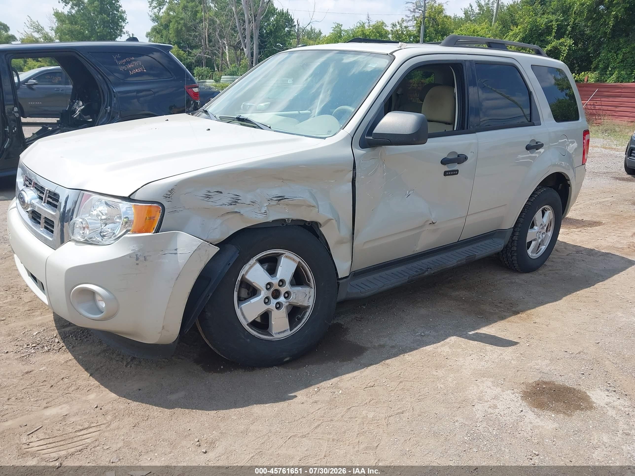 2009 Ford Escape Xlt Cream vin: 1FMCU93G79KB01001