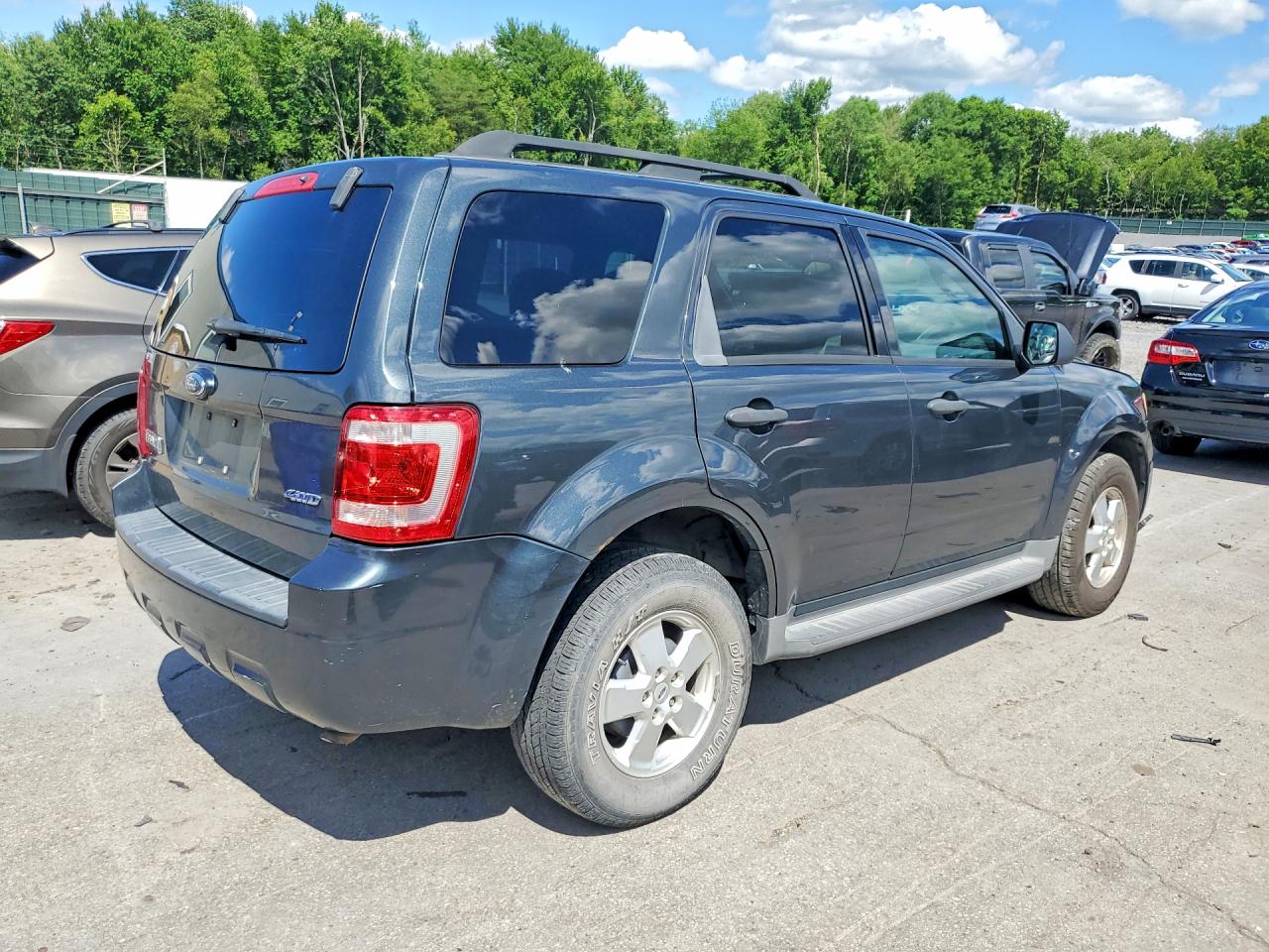 2009 Ford Escape Xlt Charcoal vin: 1FMCU93G89KA44548