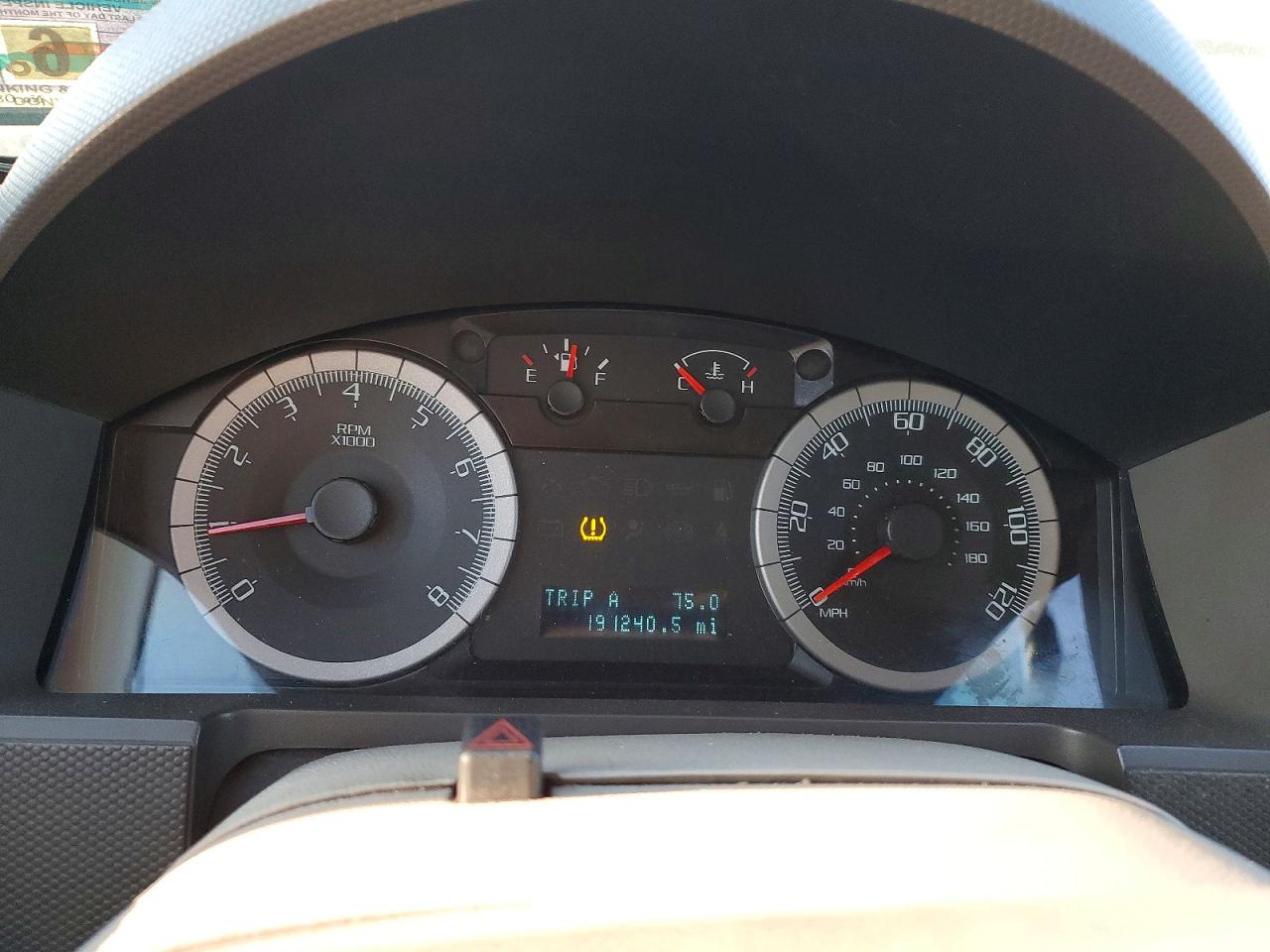 2009 Ford Escape Xlt White vin: 1FMCU93G89KC38304