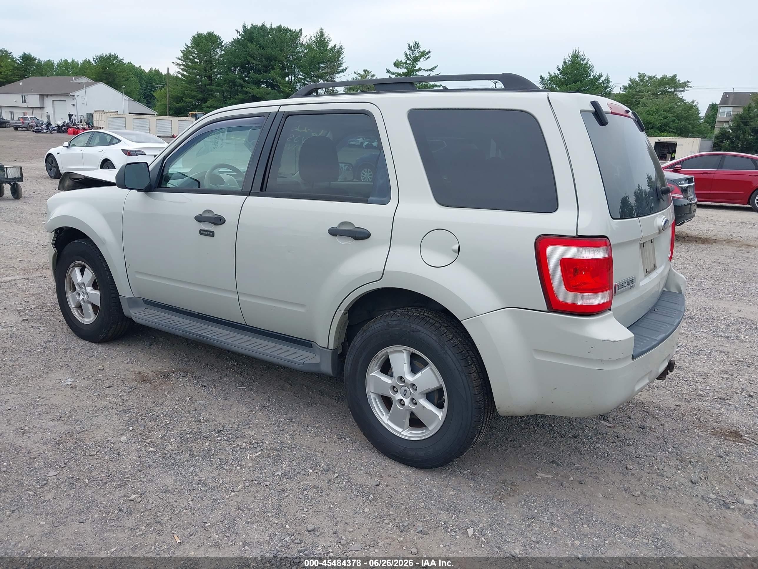 2009 Ford Escape Xlt White vin: 1FMCU93G89KC47147