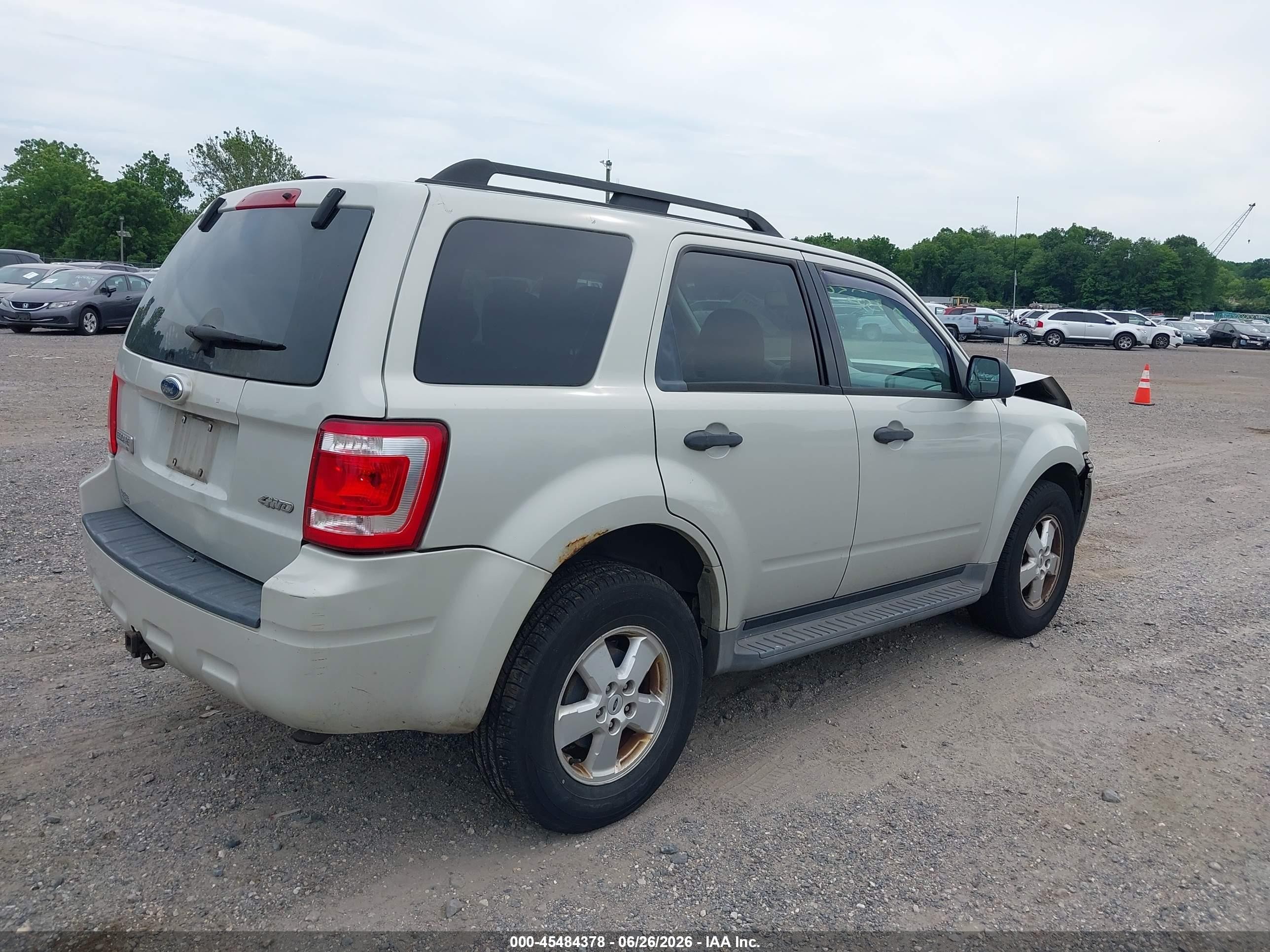 2009 Ford Escape Xlt White vin: 1FMCU93G89KC47147