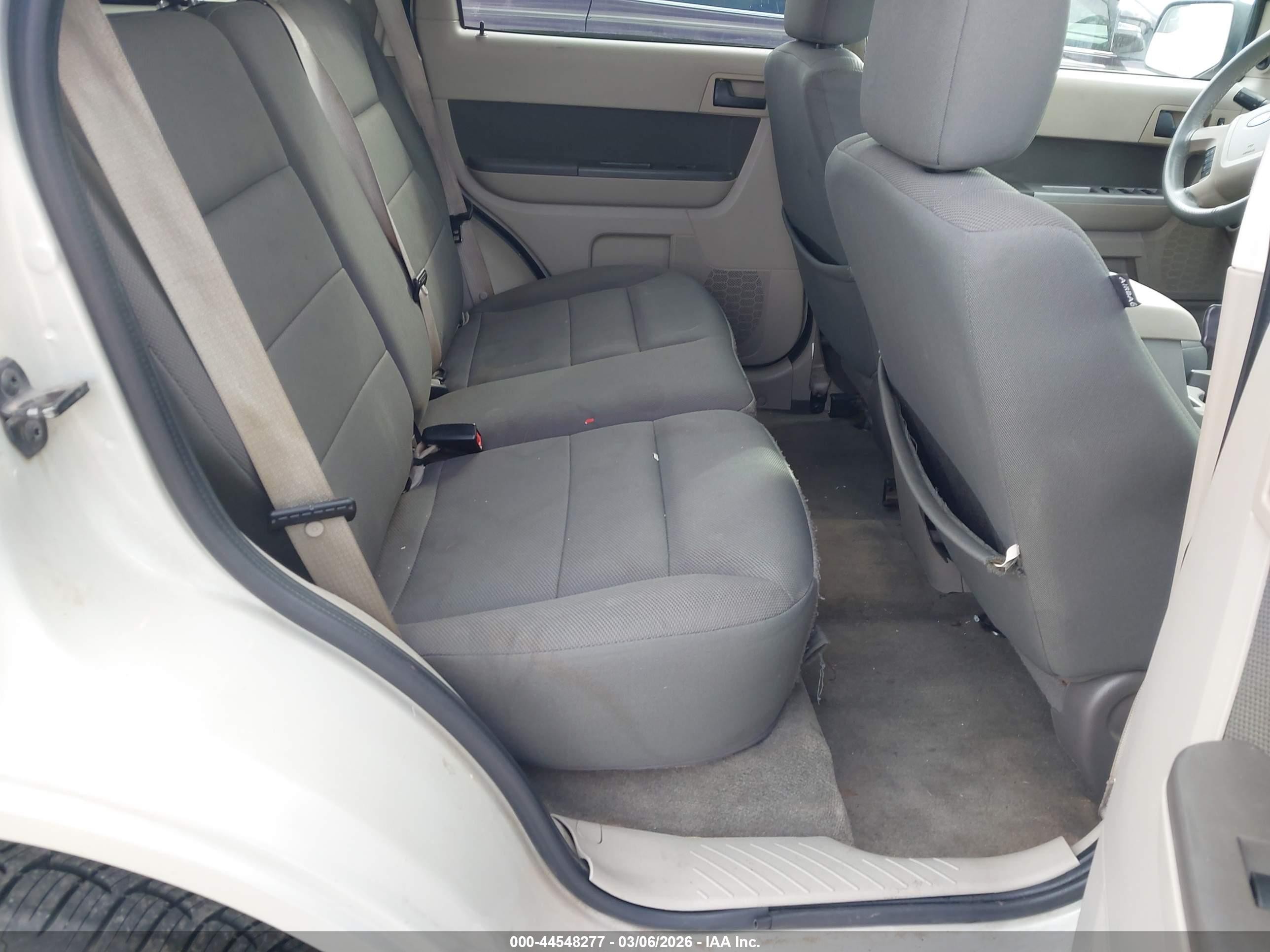 2009 Ford Escape Xlt Beige vin: 1FMCU93G99KB77593