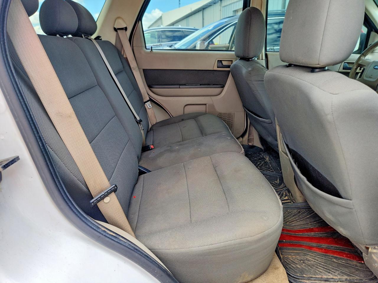 2009 Ford Escape Xlt White vin: 1FMCU93G99KC20023