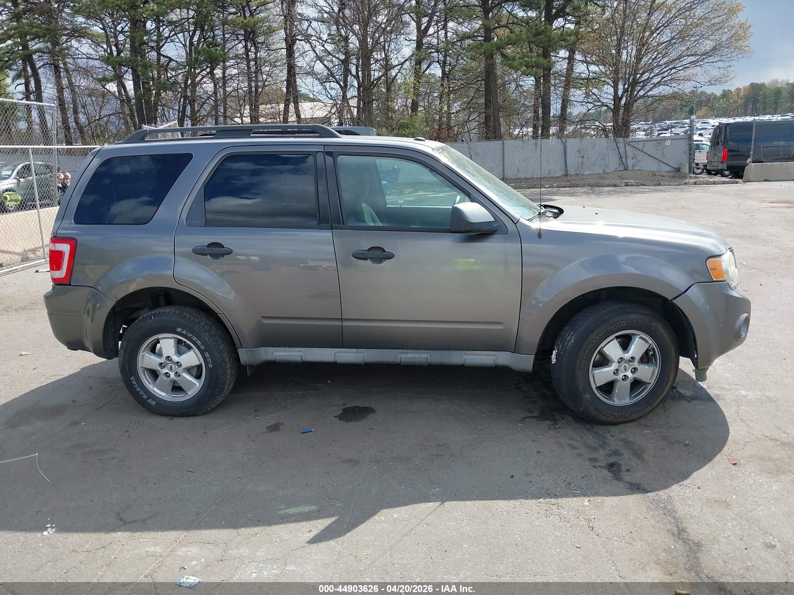 2009 Ford Escape Xlt Gray vin: 1FMCU93G99KC20717
