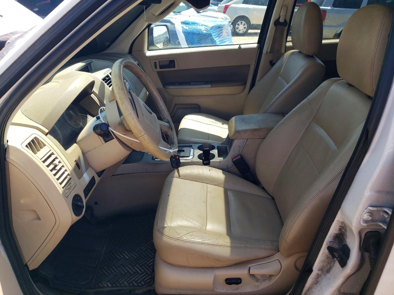 2009 Ford Escape Xlt White vin: 1FMCU93GX9KA79818