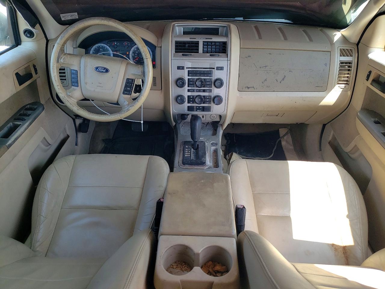 2009 Ford Escape Xlt White vin: 1FMCU93GX9KA79818