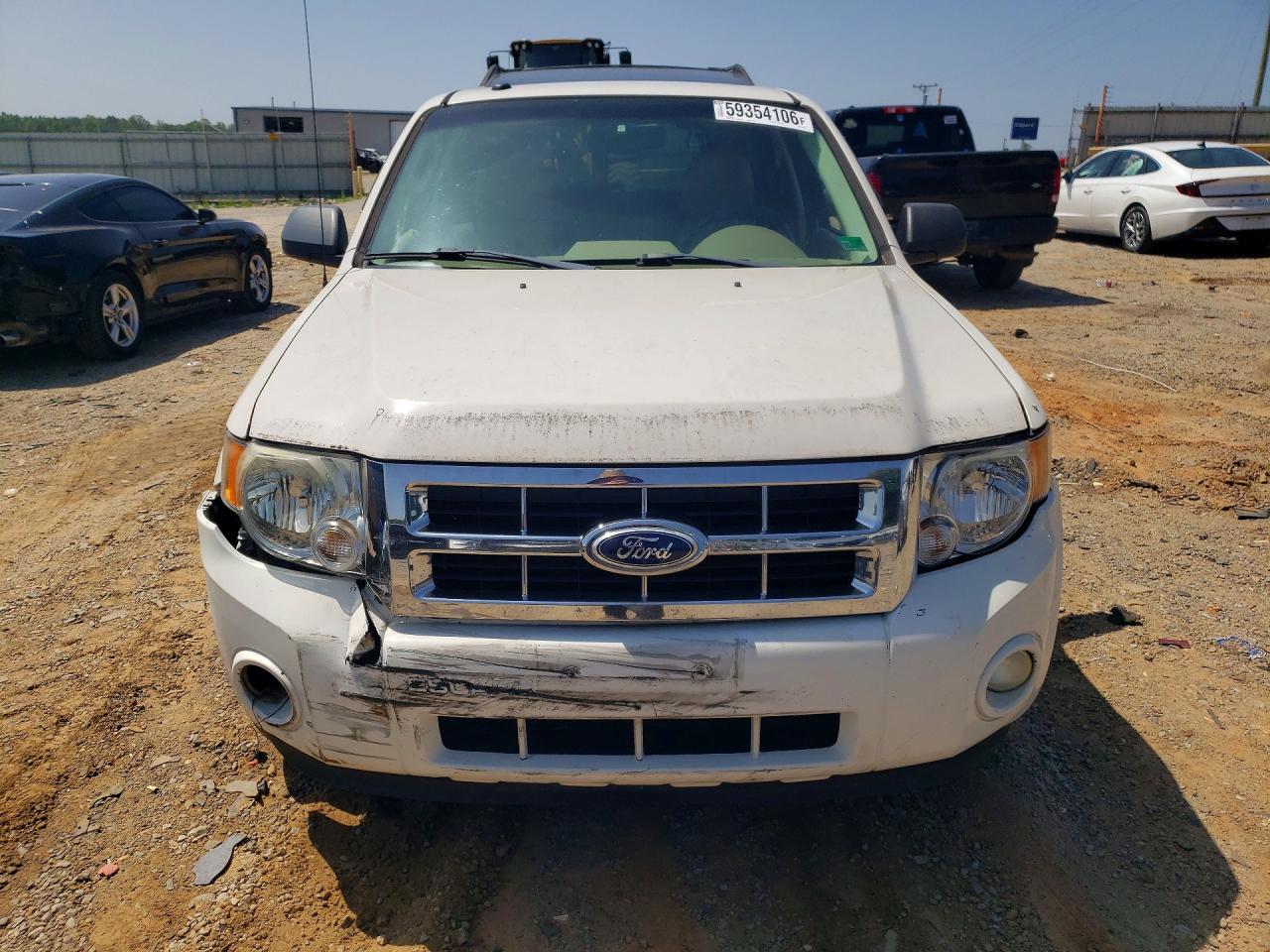 2009 Ford Escape Xlt White vin: 1FMCU93GX9KA79818