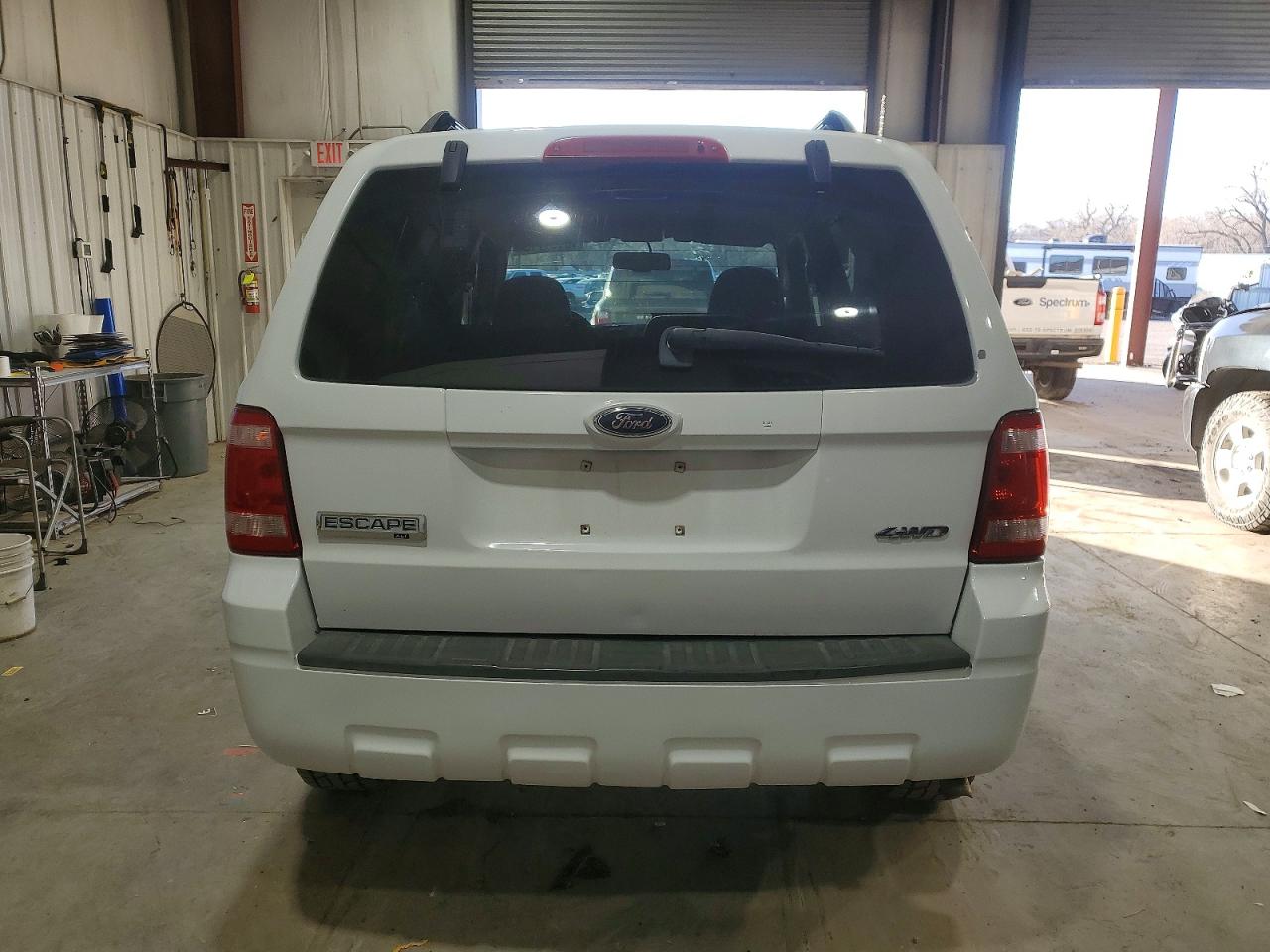 2009 Ford Escape Xlt Белый vin: 1FMCU93GX9KC35050