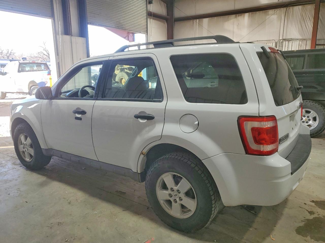 2009 Ford Escape Xlt Белый vin: 1FMCU93GX9KC35050