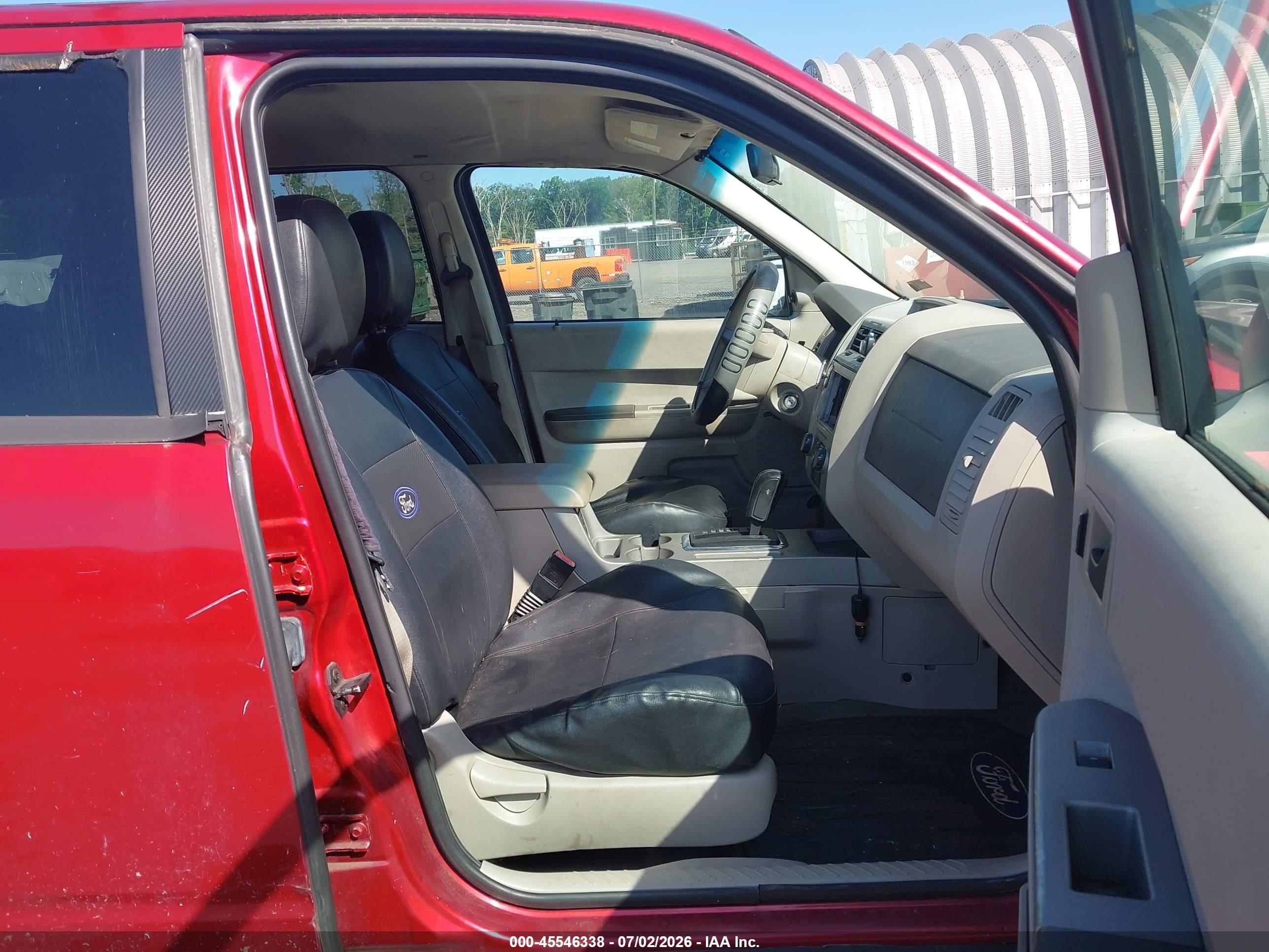 2008 Ford Escape Xlt Red vin: 1FMCU93Z88KA16054