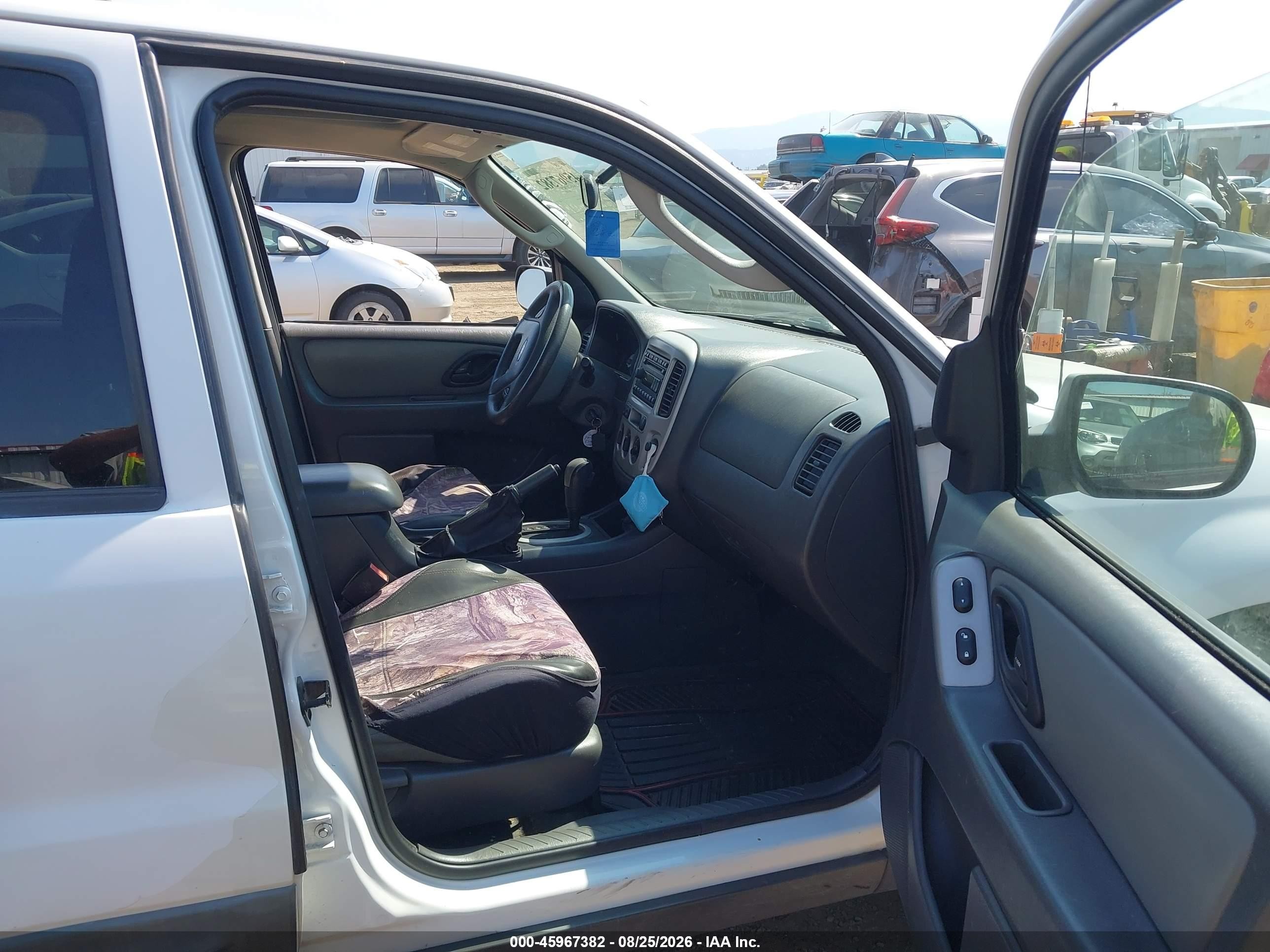2007 Ford Escape Xlt Белый vin: 1FMCU93Z97KC05939