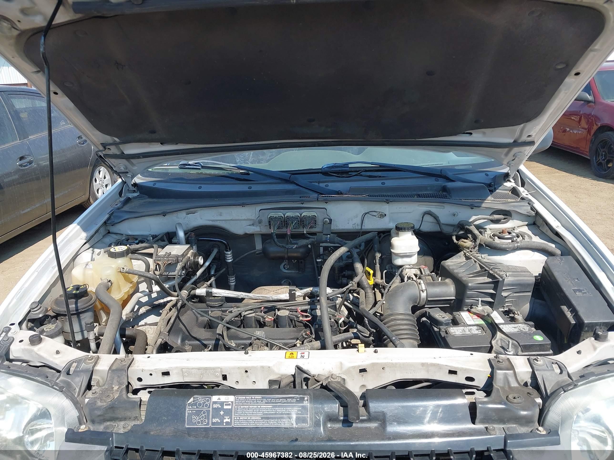 2007 Ford Escape Xlt Белый vin: 1FMCU93Z97KC05939