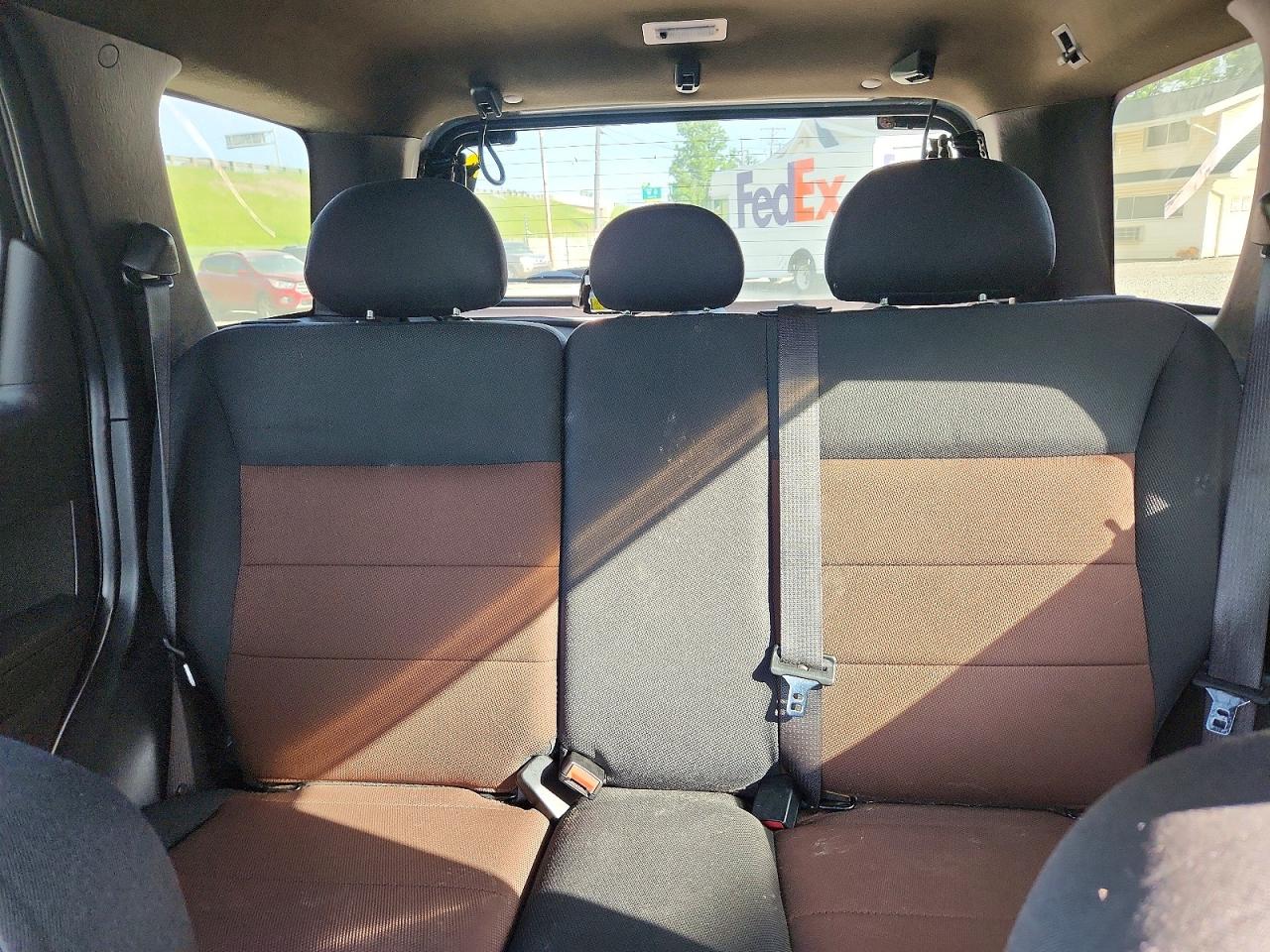 2008 Ford Escape Xlt Серебряный vin: 1FMCU93ZX8KA61822