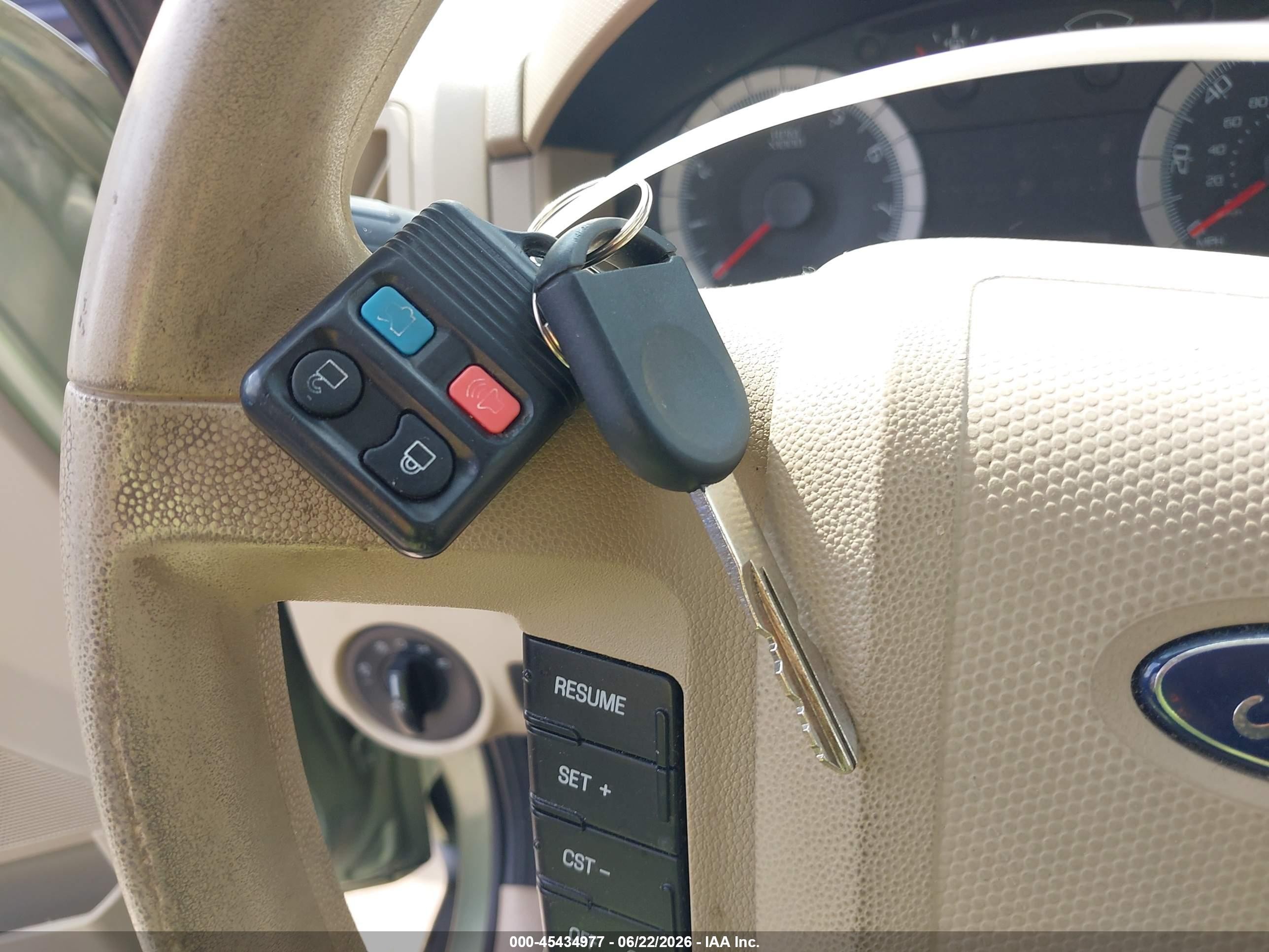 2008 Ford Escape Xlt Green vin: 1FMCU93ZX8KD33396