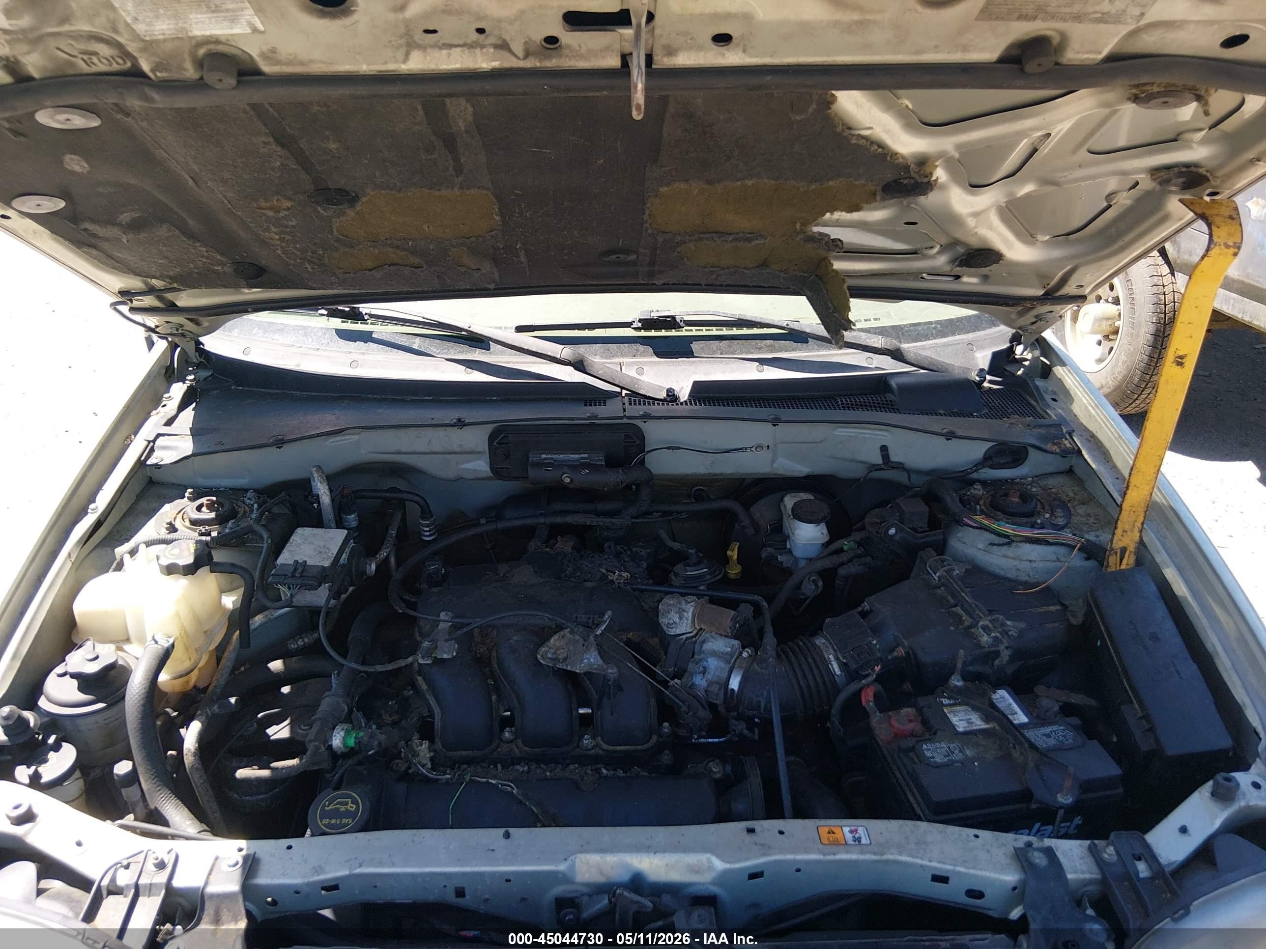 2004 Ford Escape Limited Tan vin: 1FMCU94104KA63291