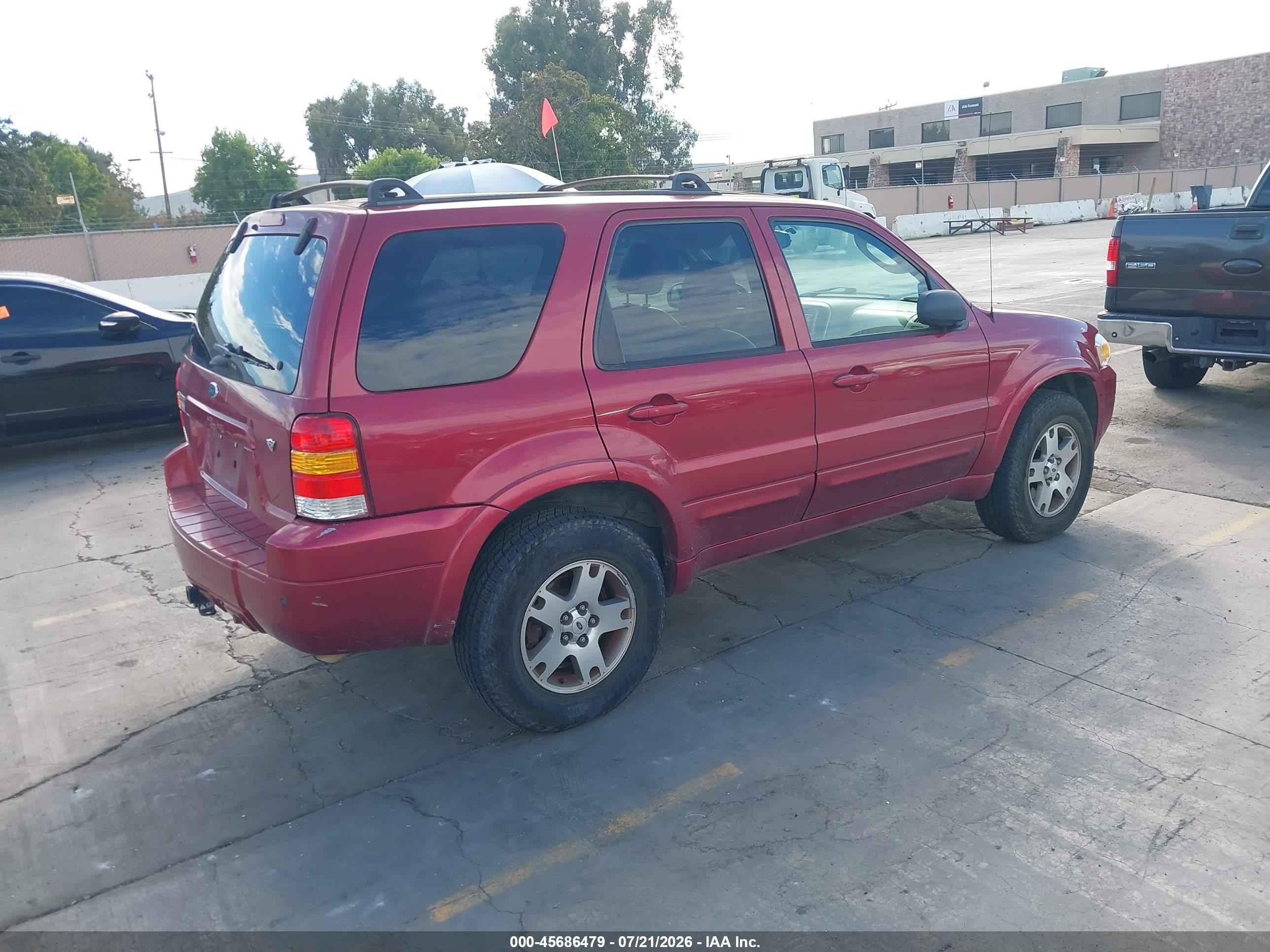 2005 Ford Escape Limited Red vin: 1FMCU94115KC22126